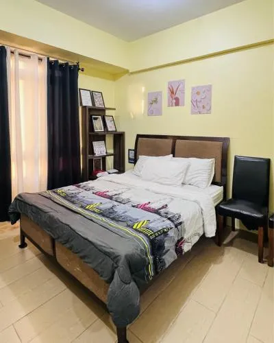 Henry's Newport Condotel