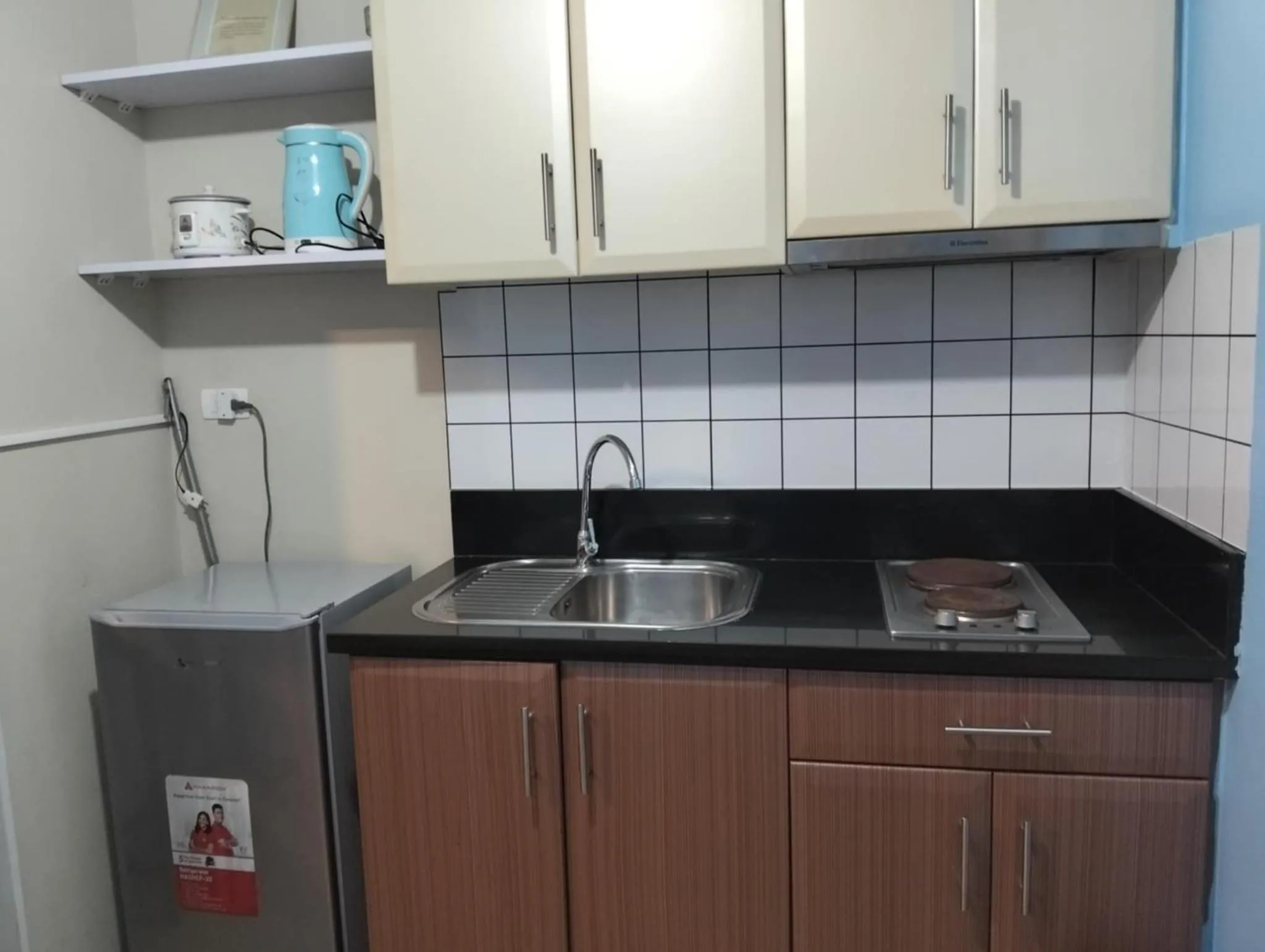 Henry's Newport Condotel