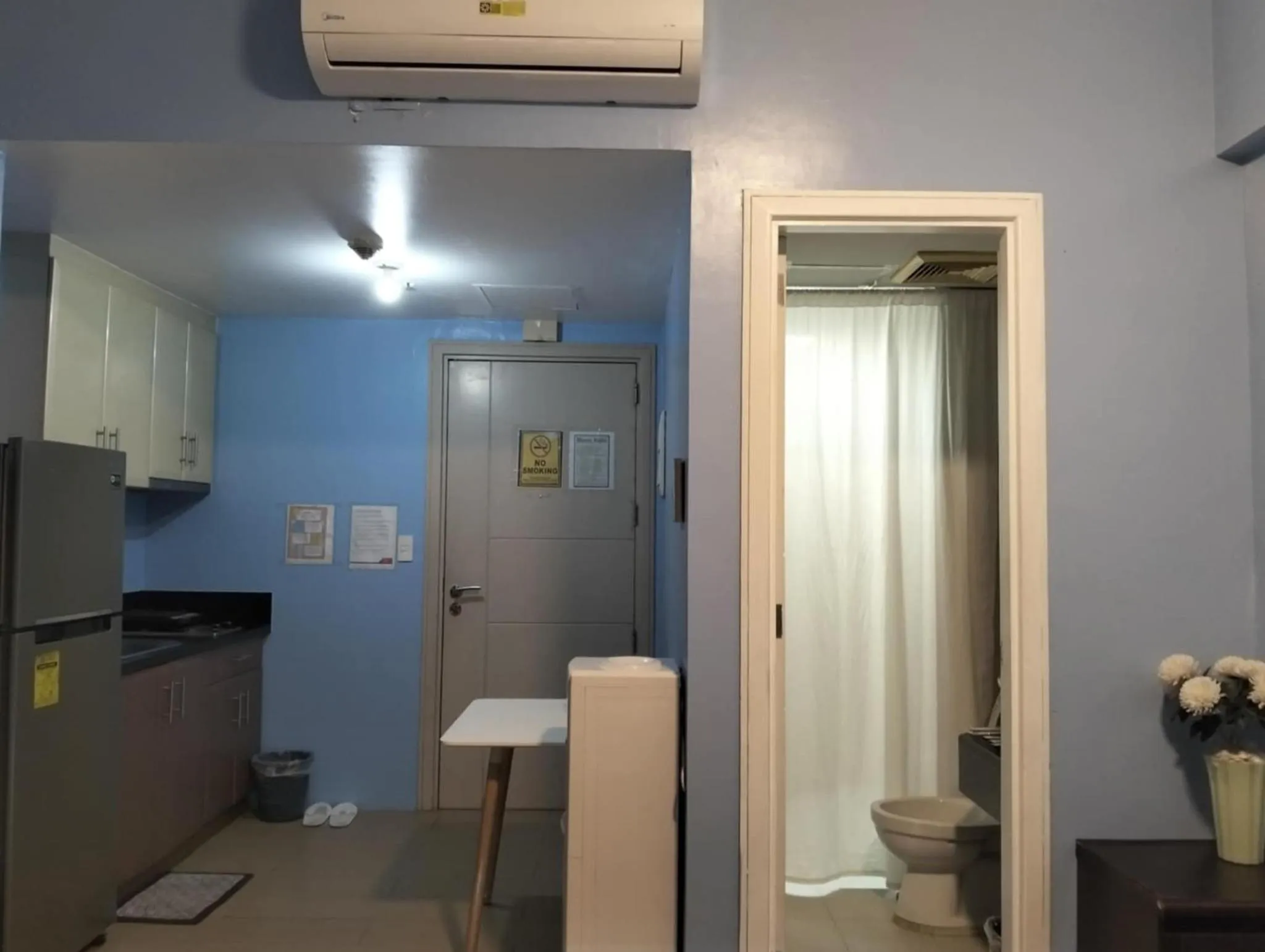 Henry's Newport Condotel