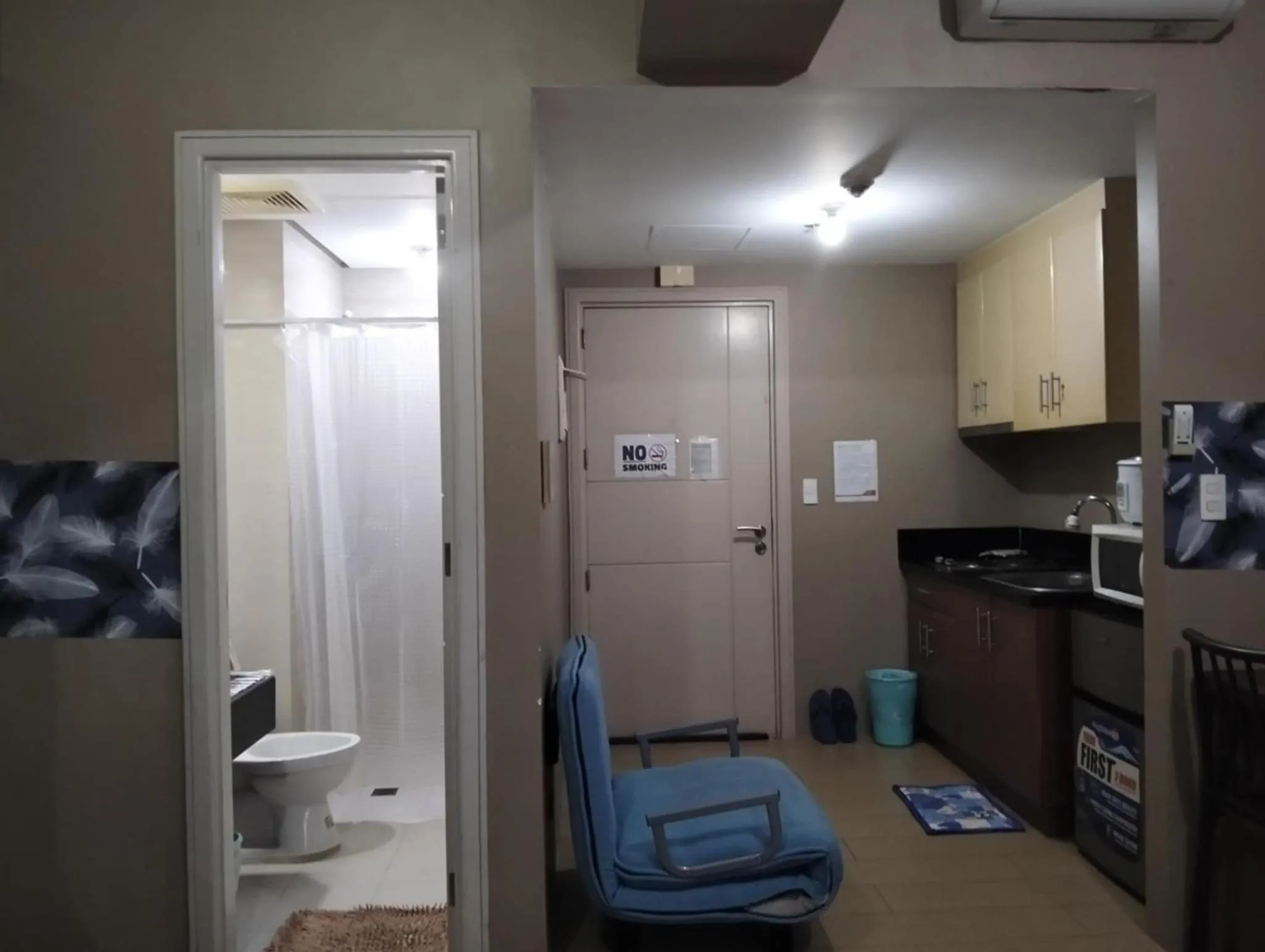 Henry's Newport Condotel