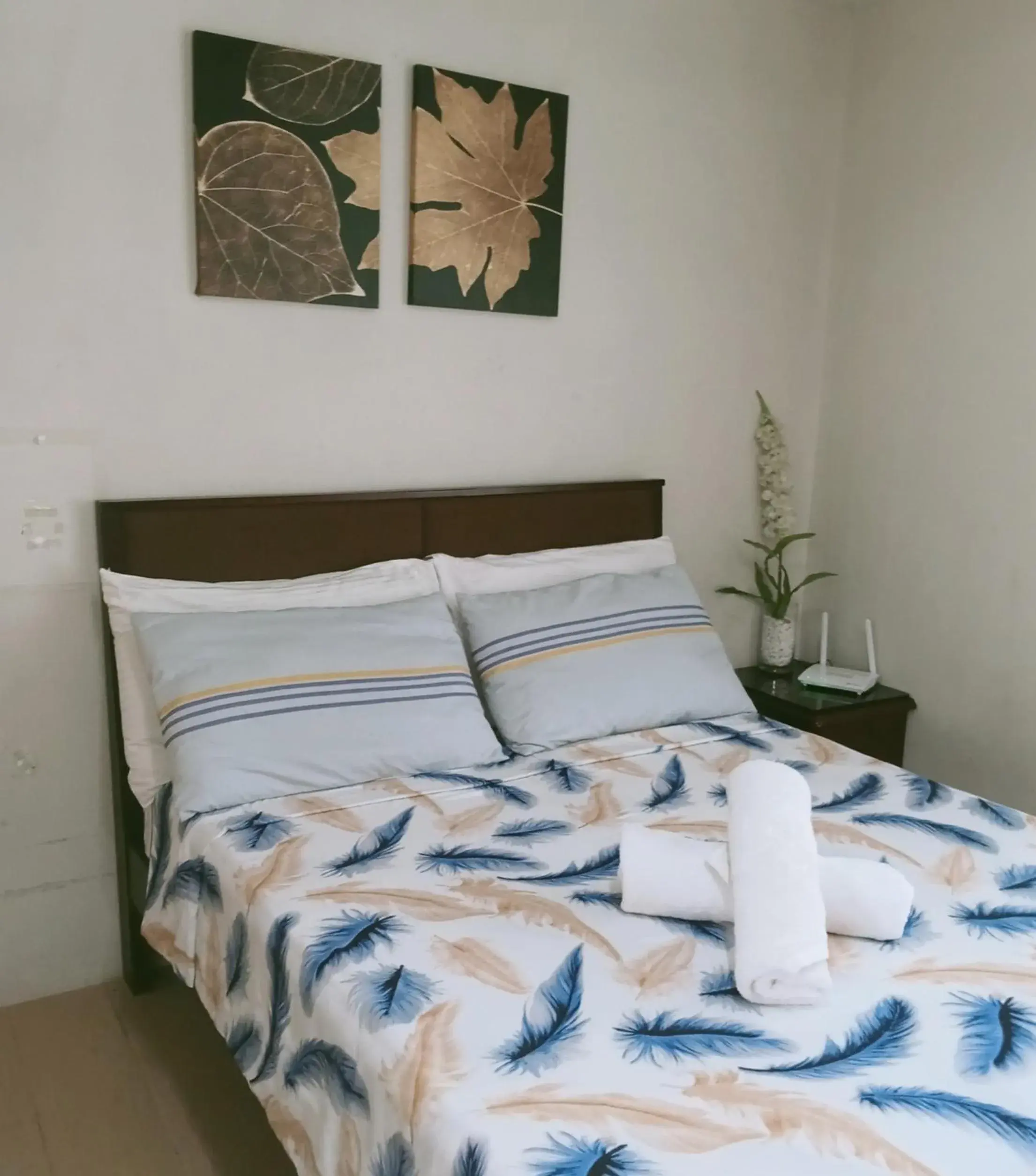 Bed in Henry's Newport Condotel Bed in Henry's Newport Condotel