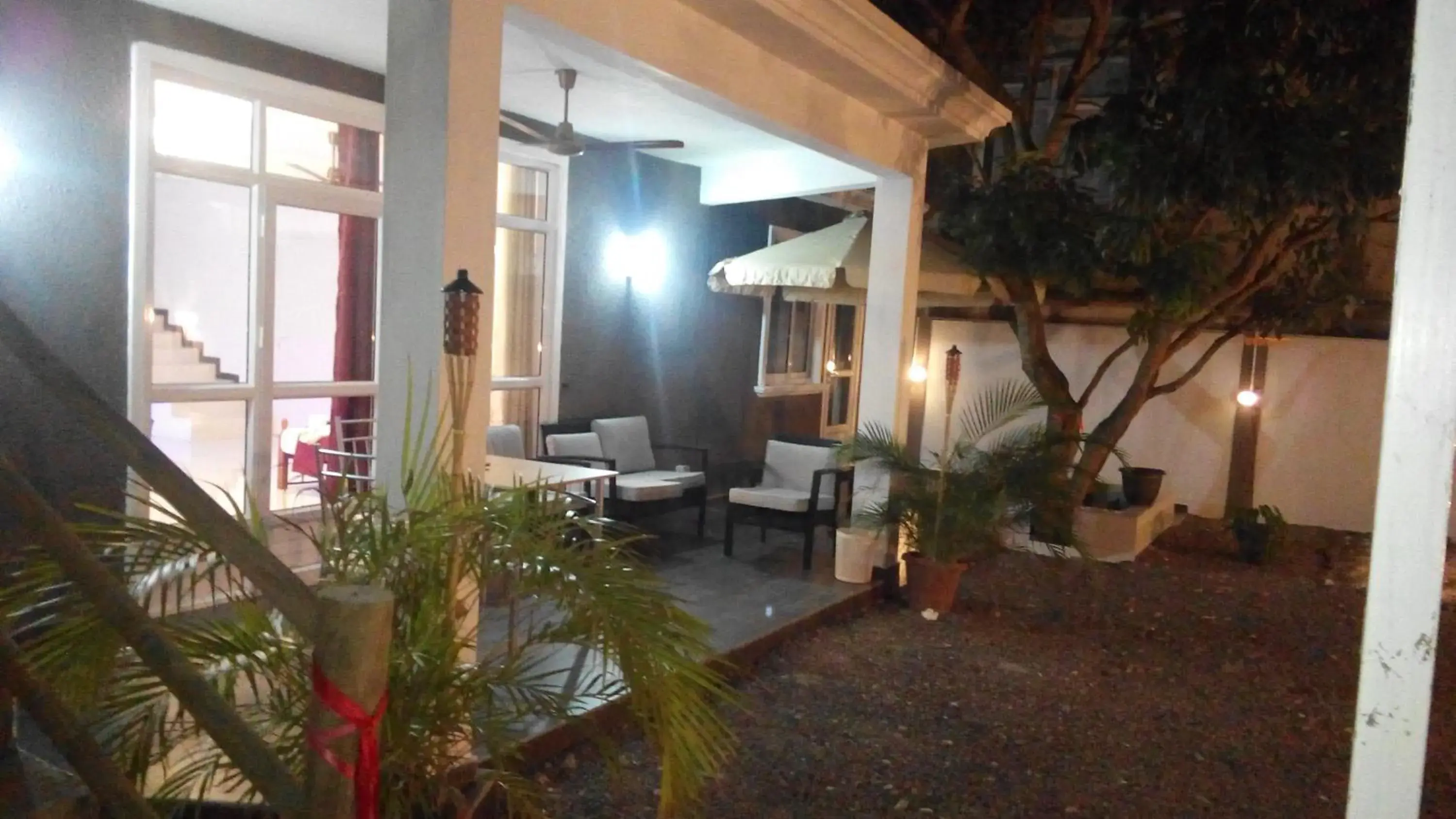 Facade/entrance in Residence Les Bambous Facade/entrance in Residence Les Bambous