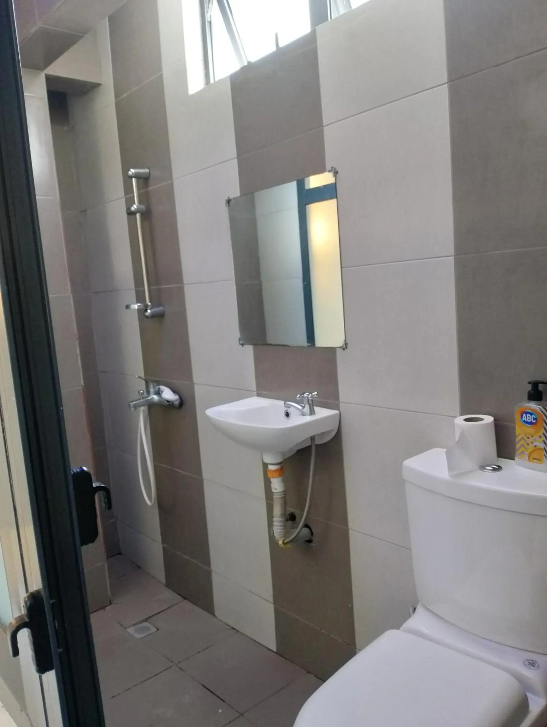 Budget Double Room - single occupancy in Residence Les Bambous Budget Double Room - single occupancy in Residence Les Bambous