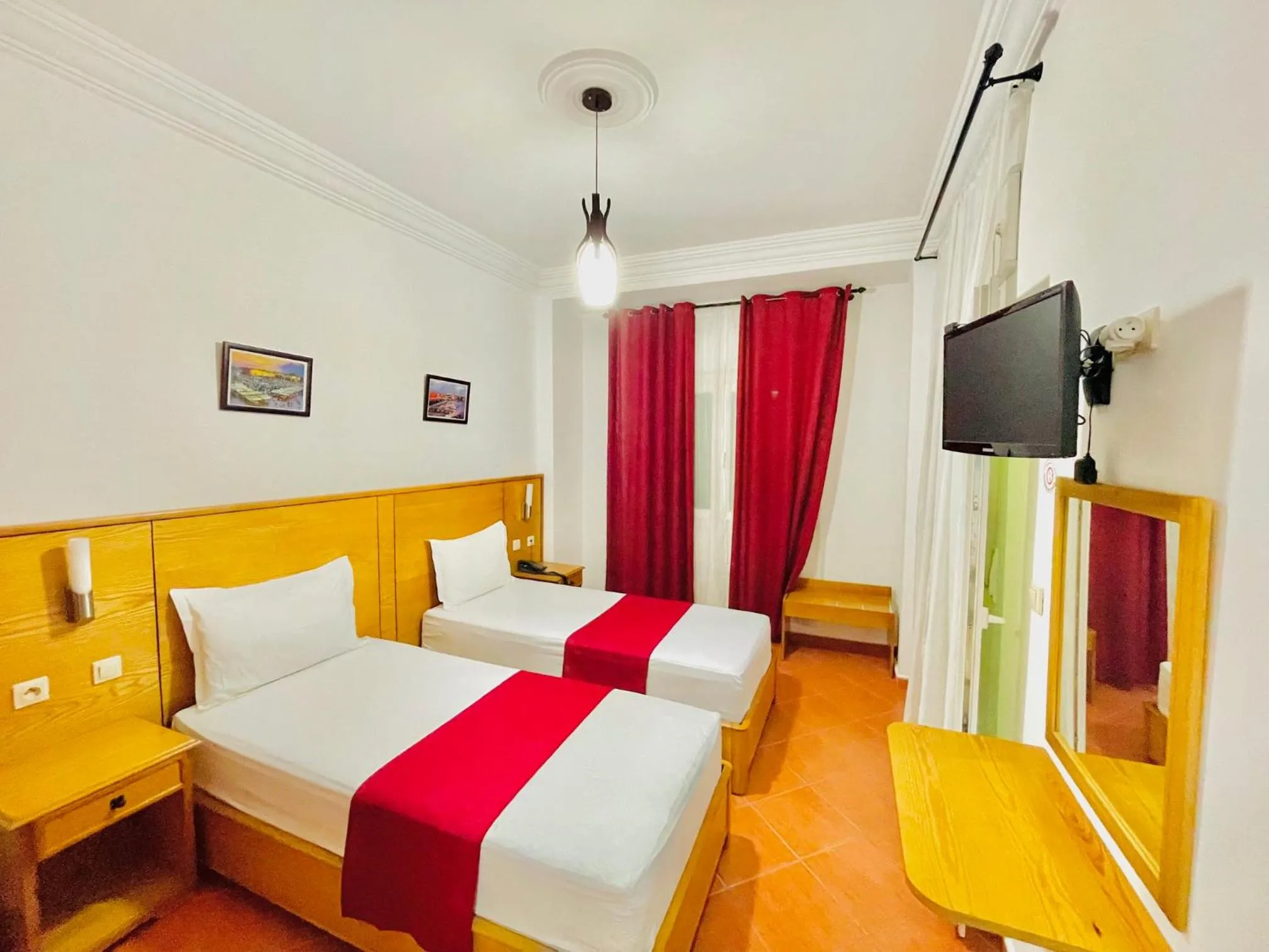 Sary's Hotel