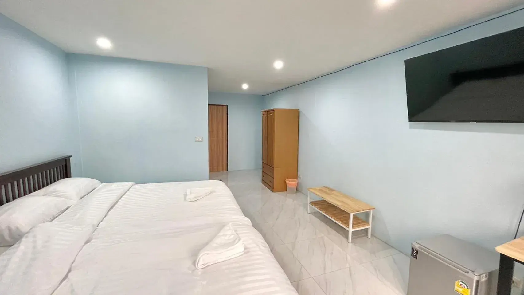 Bed in Little Seoul Bed in Little Seoul