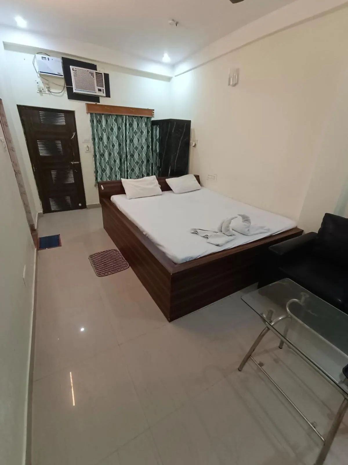 Bed in Sea Land Mandarmani