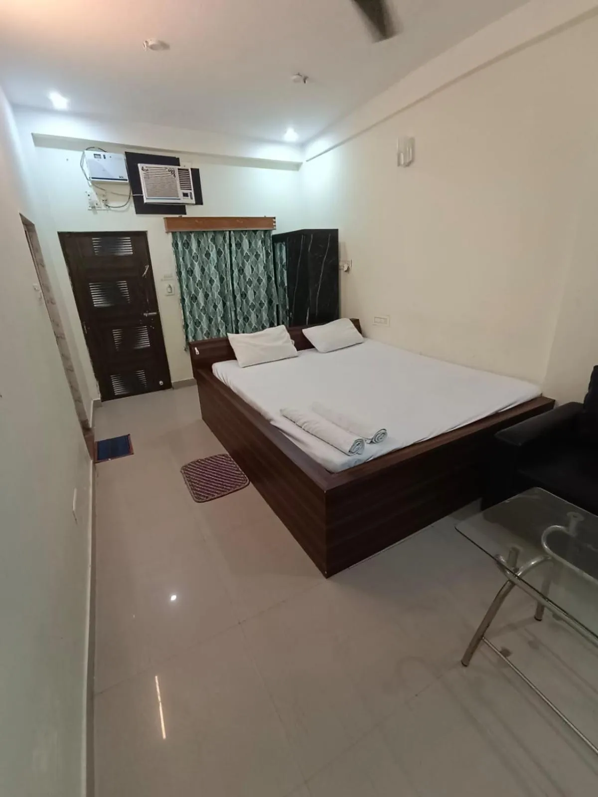 Bed in Sea Land Mandarmani