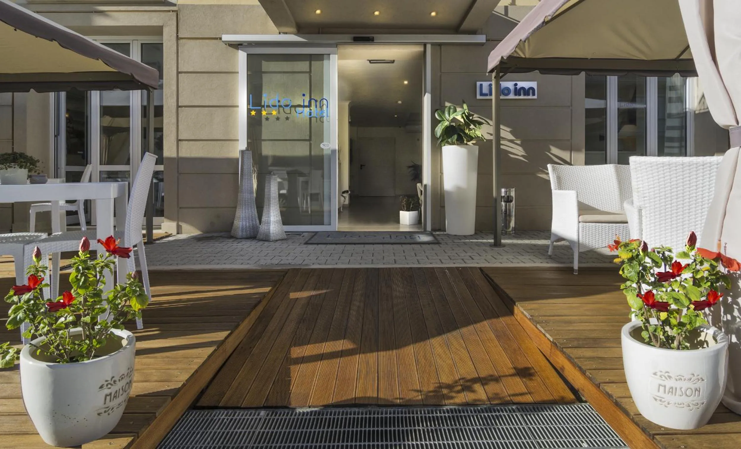 Facade/entrance in Hotel Lido Inn