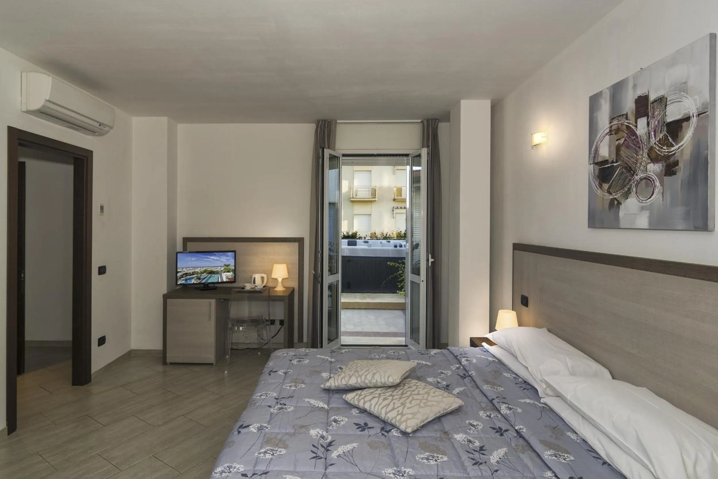 Bed in Hotel Lido Inn