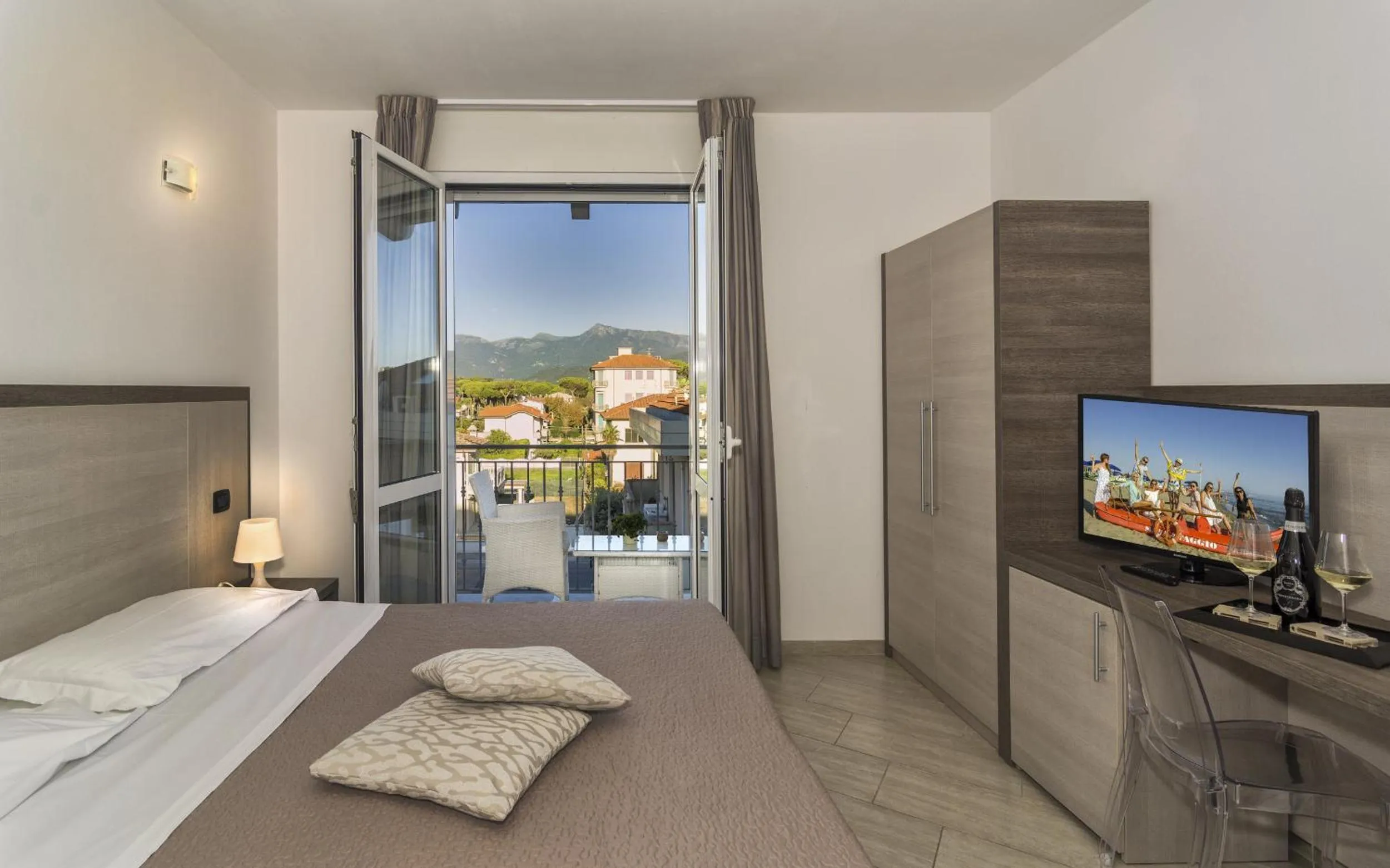 Bed in Hotel Lido Inn