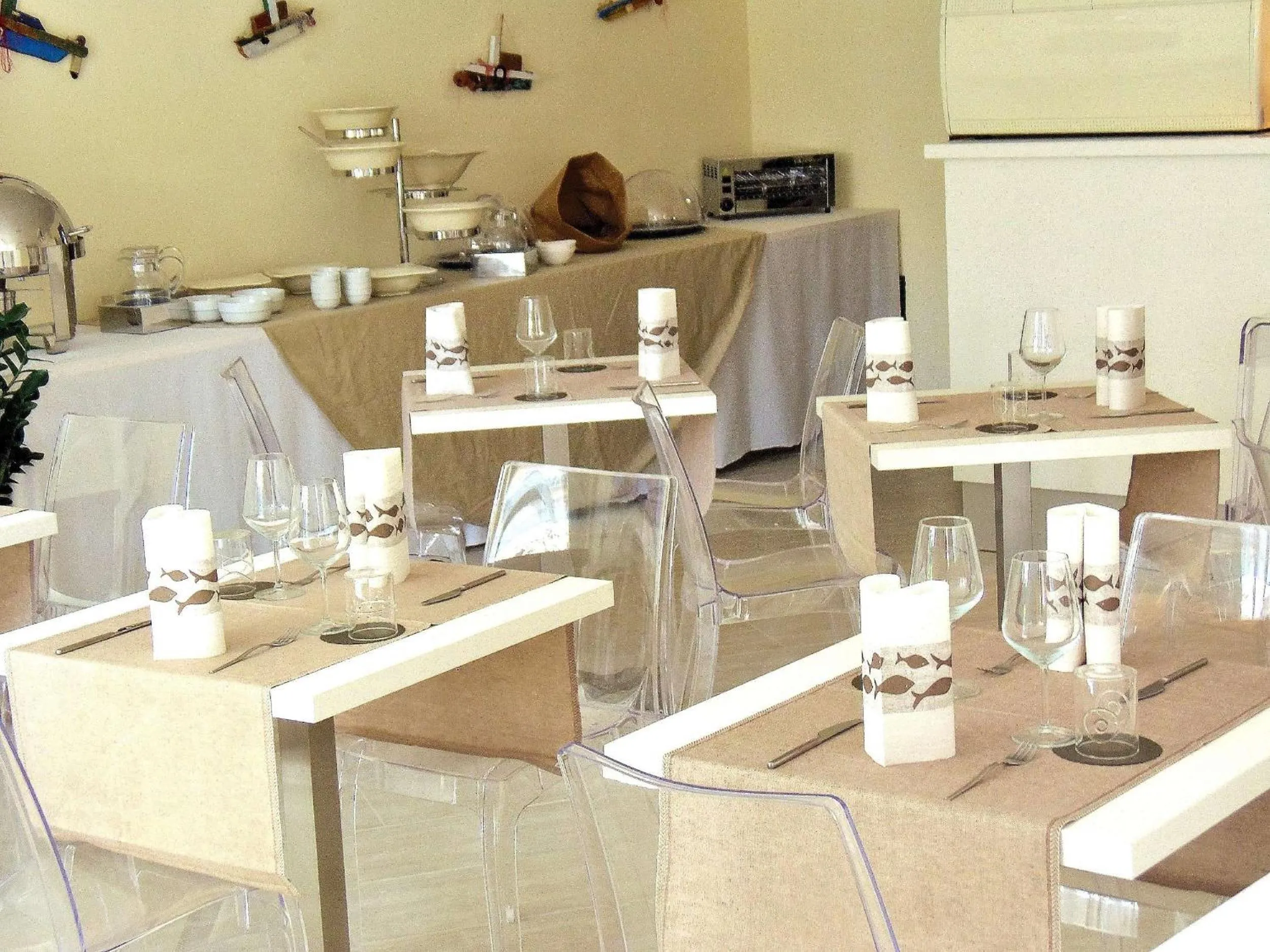 Restaurant/places to eat in Hotel Lido Inn