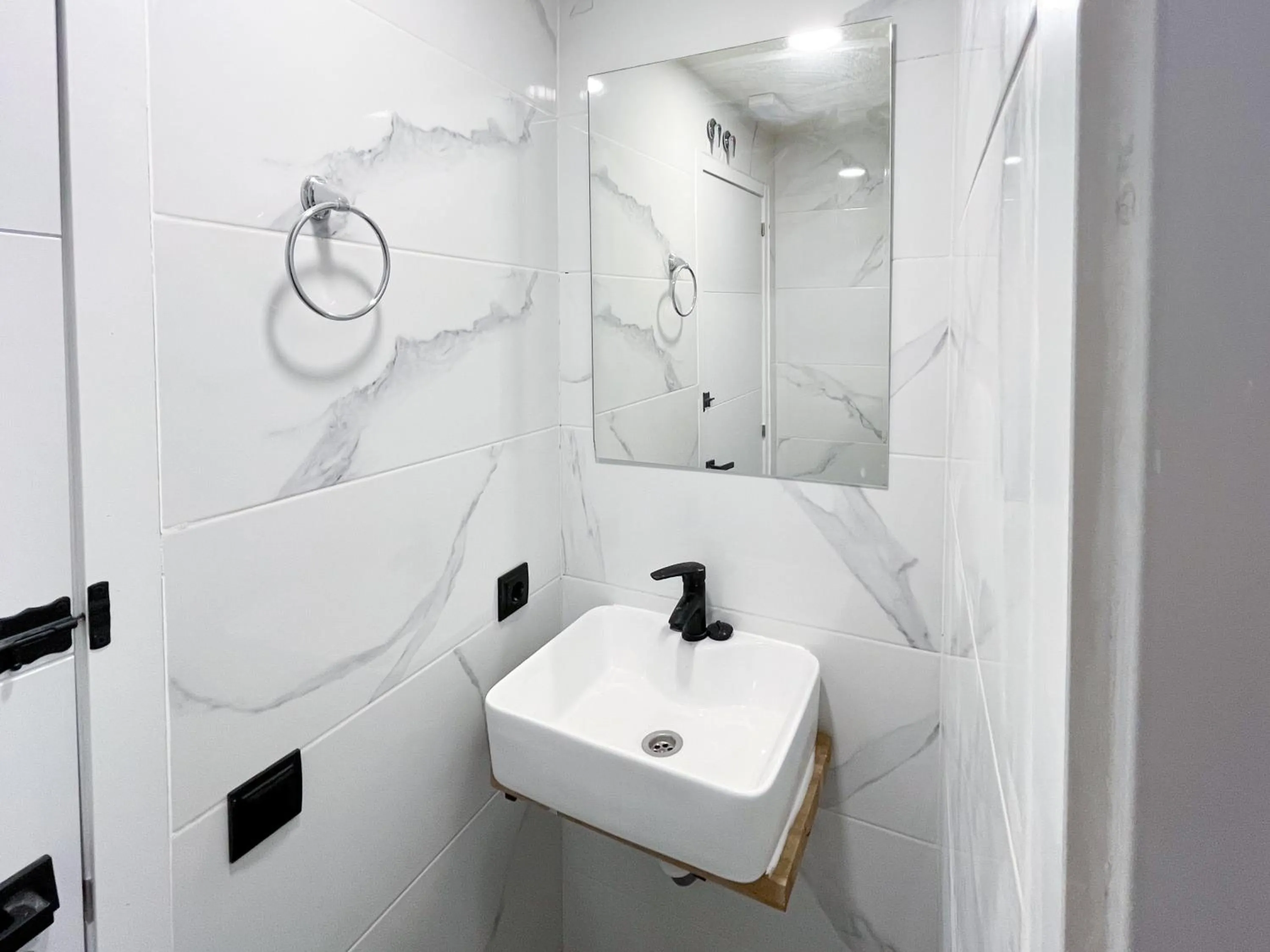 Shower in Multi Hostel Lavapies