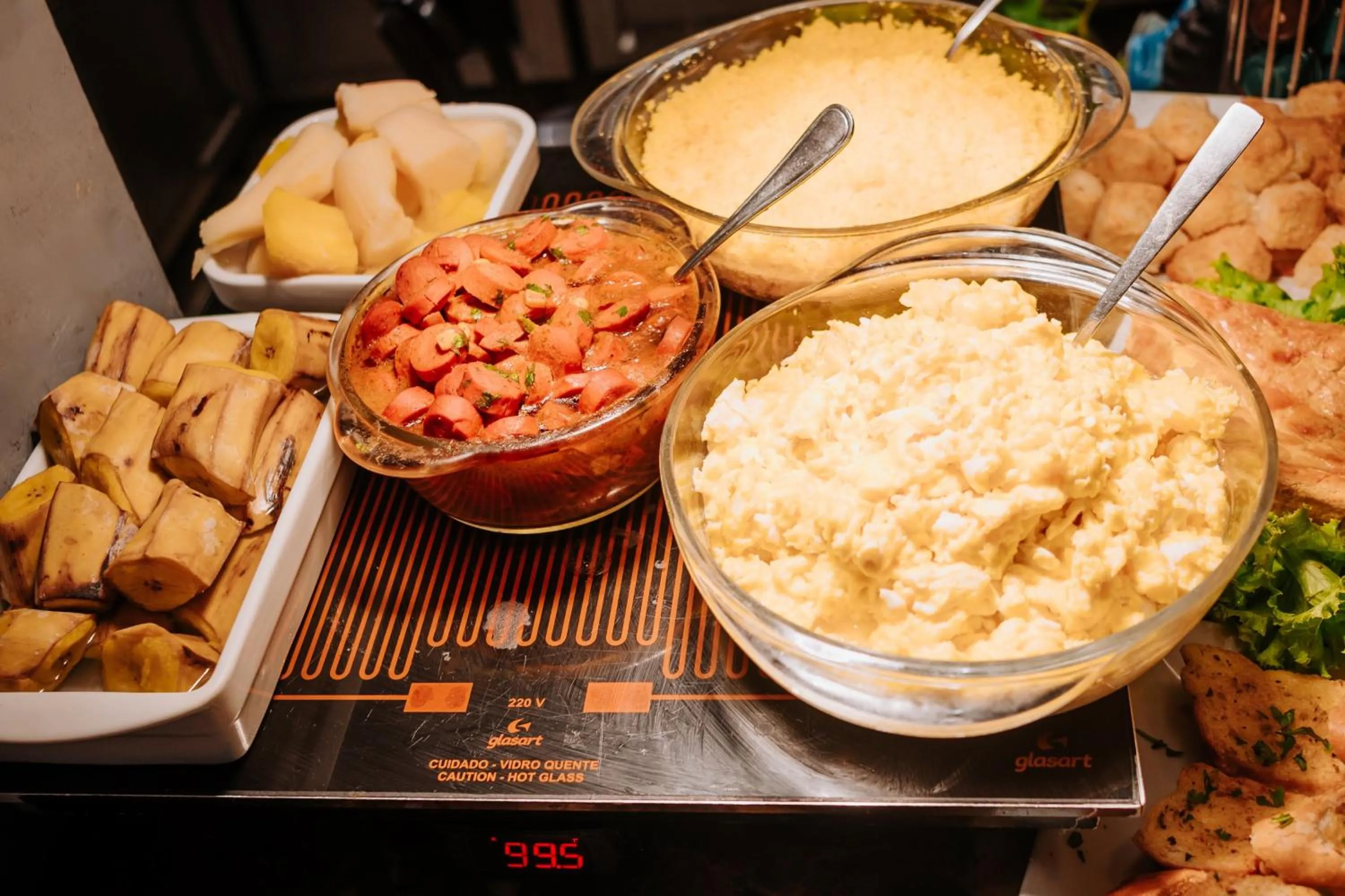 Food and drinks in The Hotel