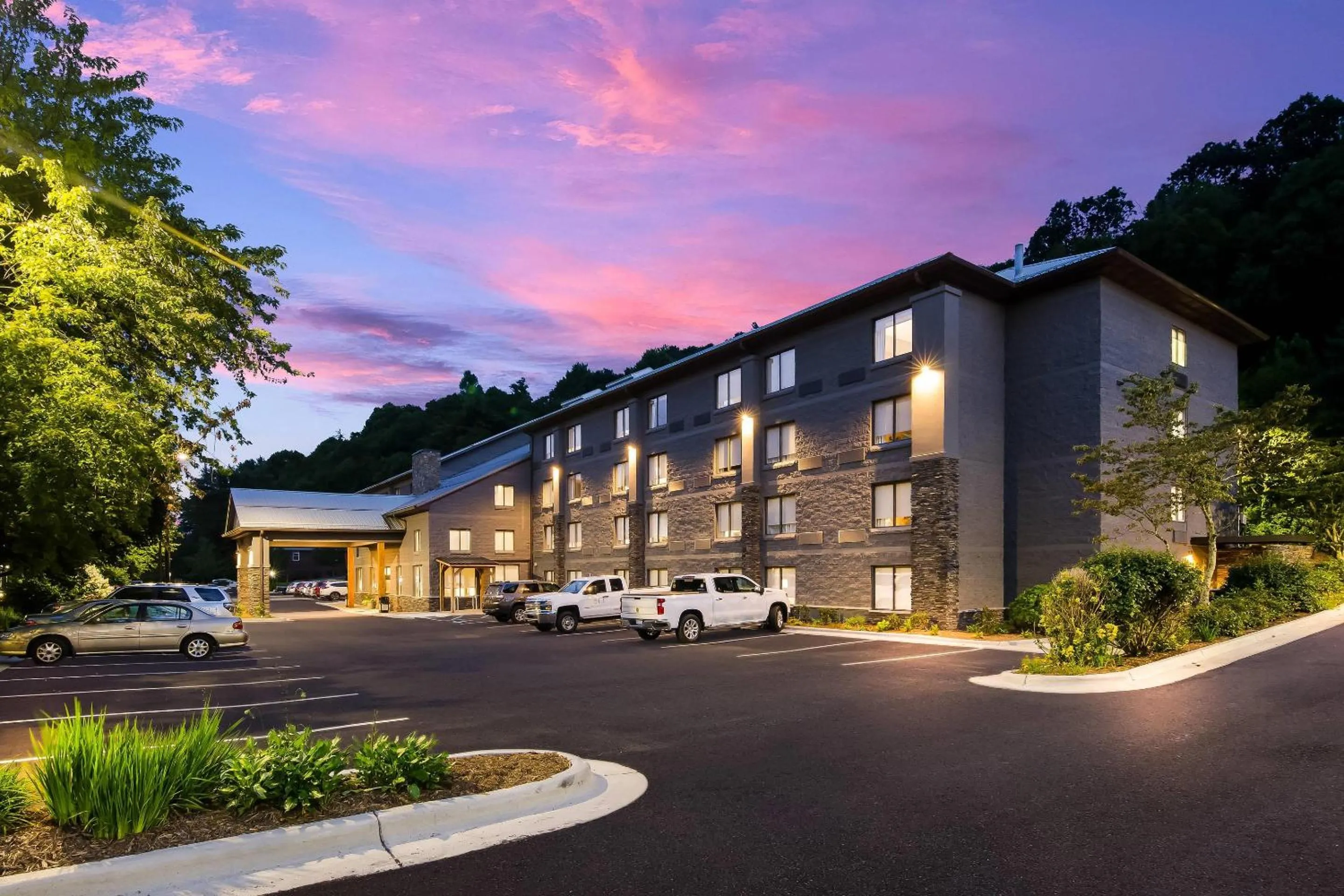 Property building in Graystone Lodge, an Ascend Collection Hotel