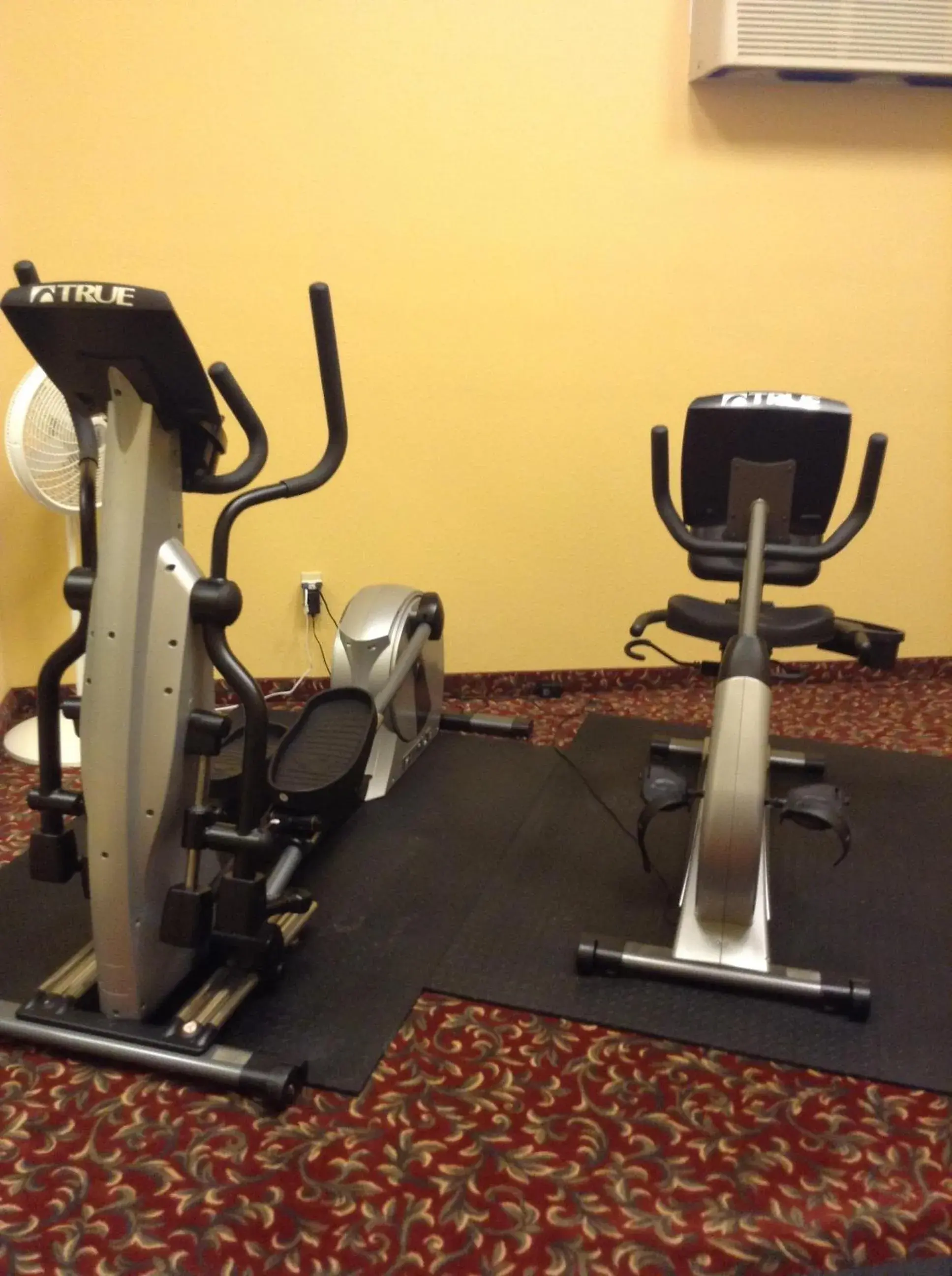 Fitness centre/facilities in AmericInn by Wyndham Republic Fitness centre/facilities in AmericInn by Wyndham Republic