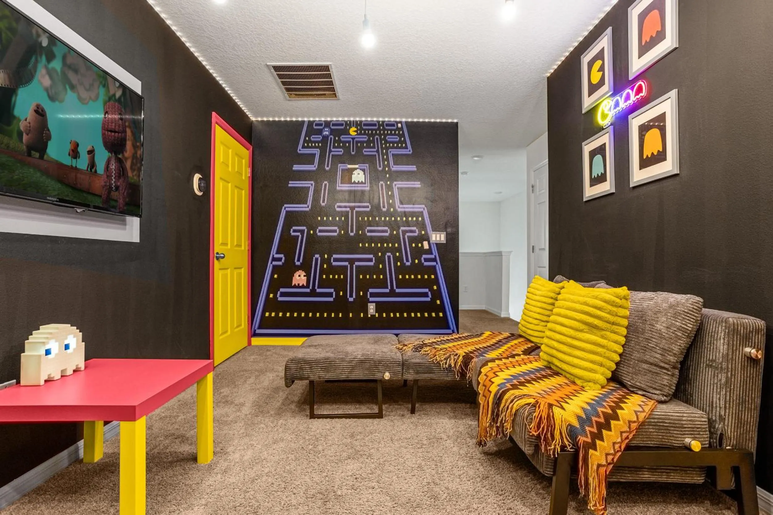 Game Room in 4BR Home w Full Resort Access - Near Disney