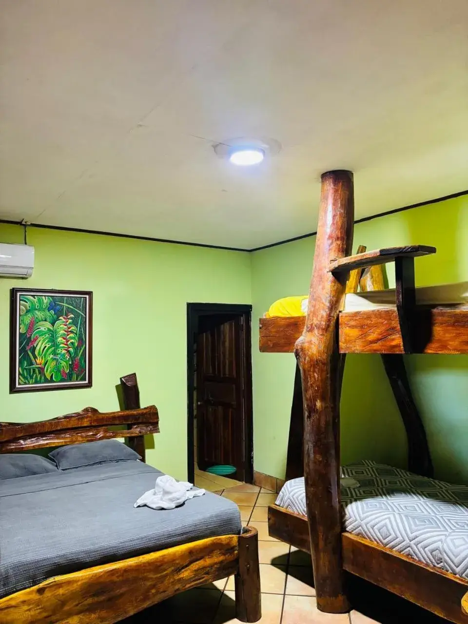 Bed in Hotel La Isla Inn Bed in Hotel La Isla Inn