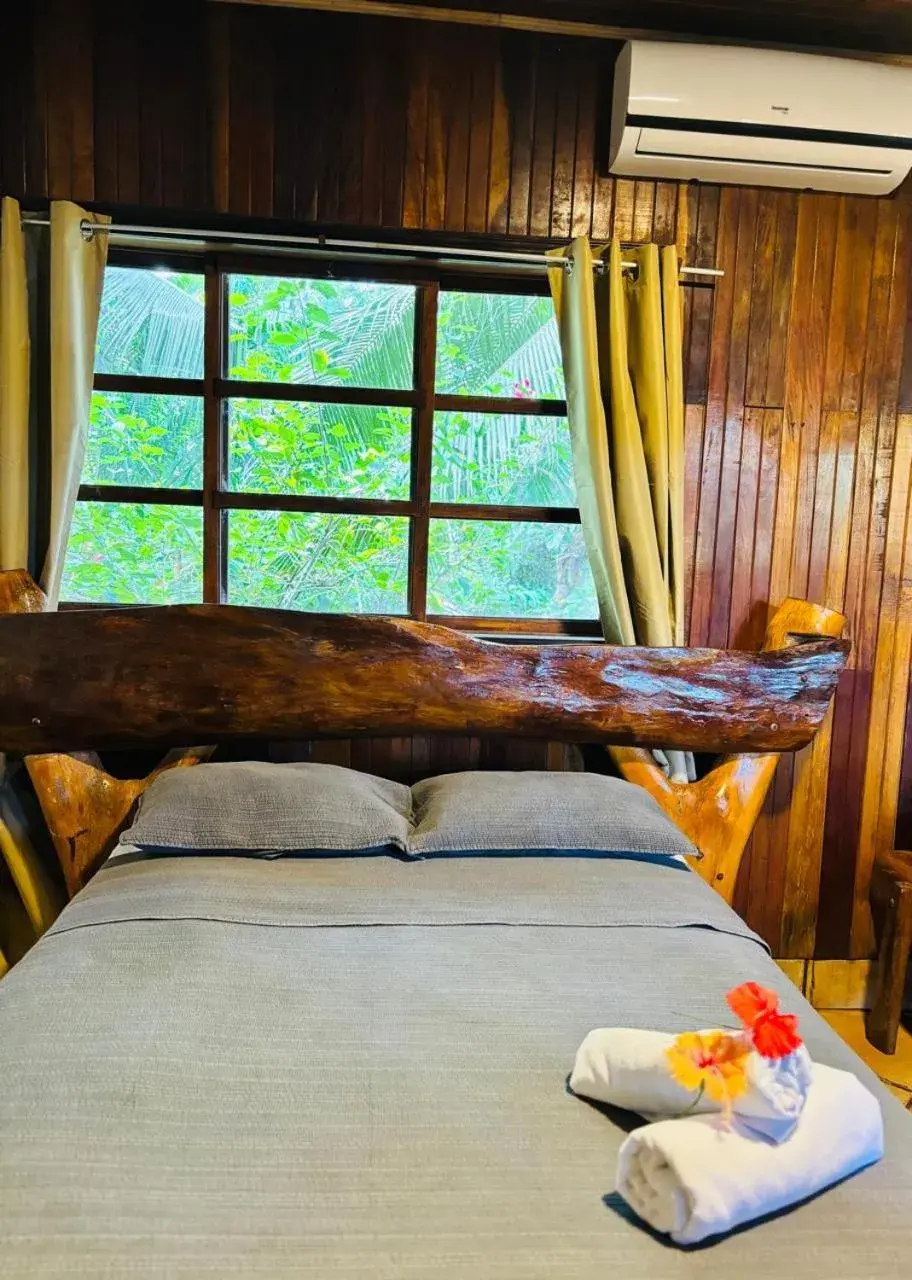 Triple Room with Garden View in Hotel La Isla Inn Triple Room with Garden View in Hotel La Isla Inn