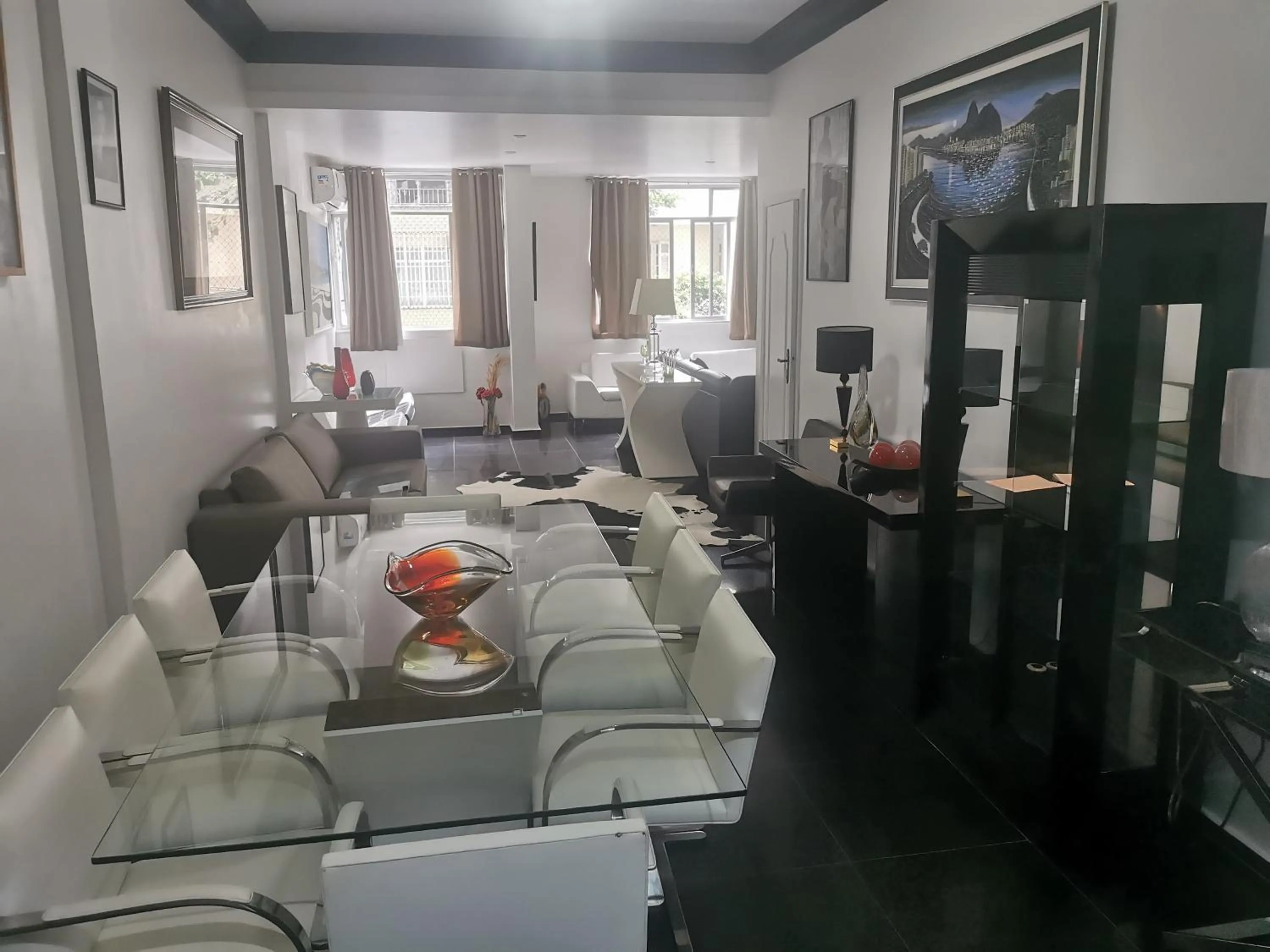 The best Copacabana Luxury Design 3 Bedroom room 3 bathroom 85 inch cinema tv top location