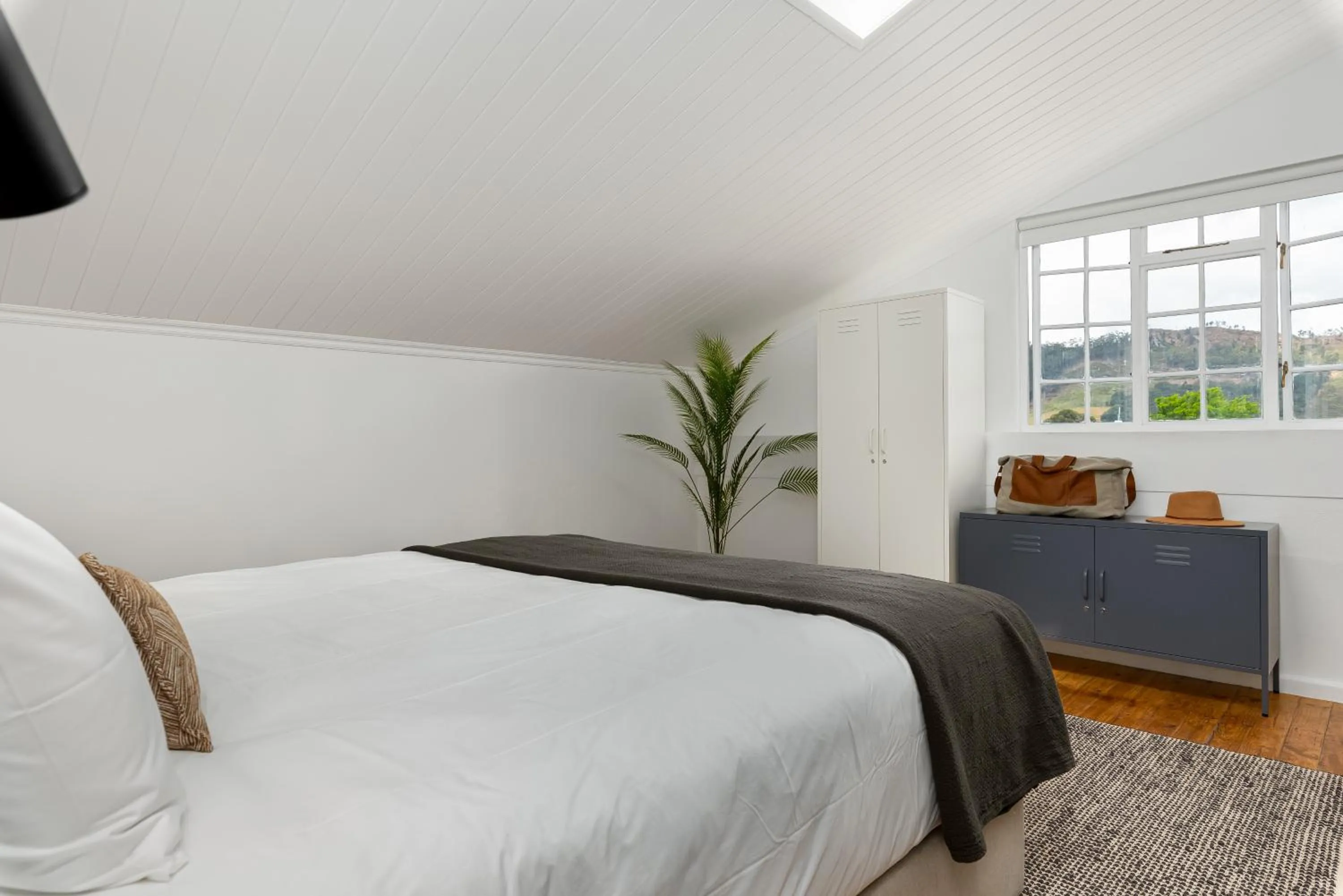 Bed in Neighbourgood Franschhoek