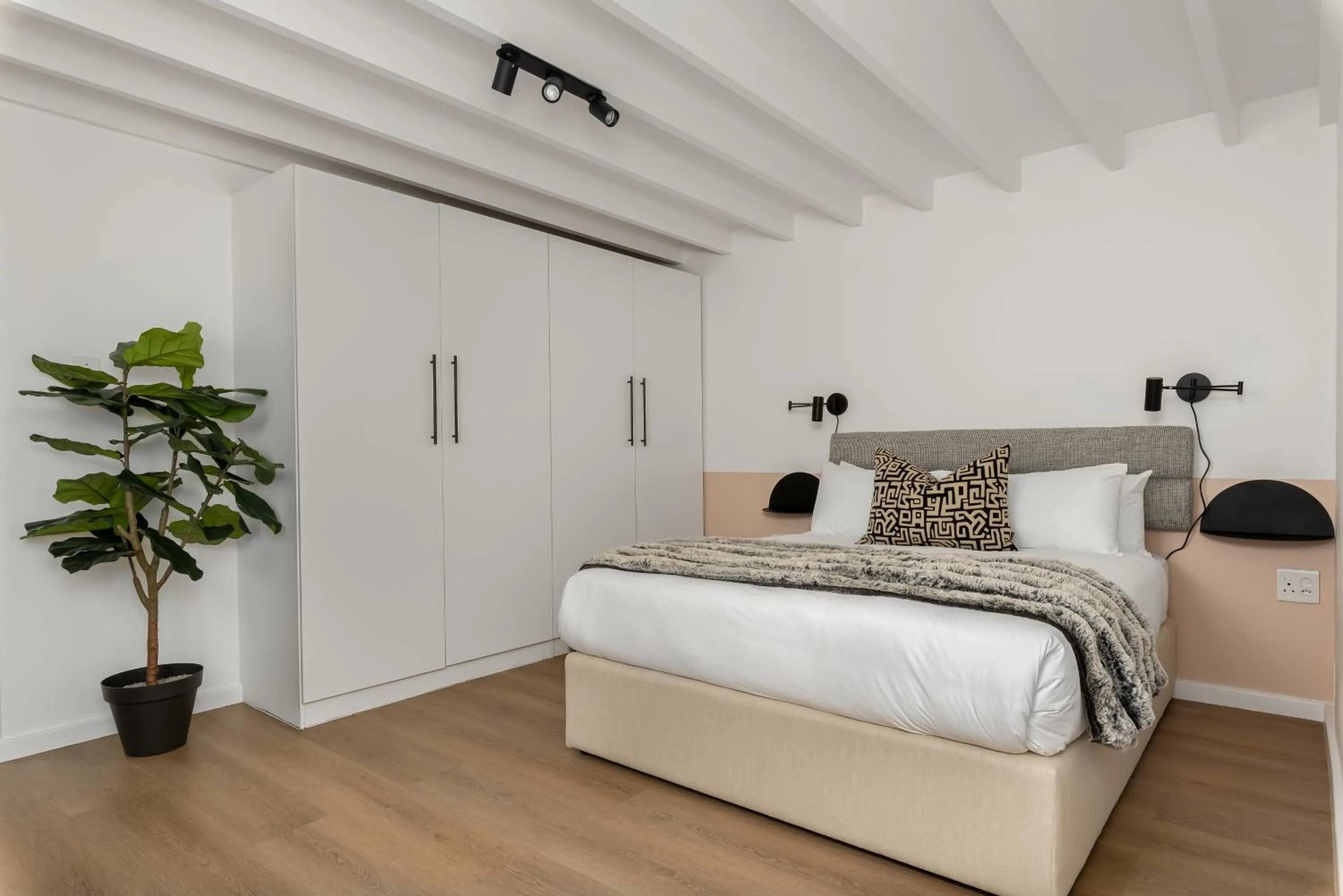 Bed in Neighbourgood Franschhoek