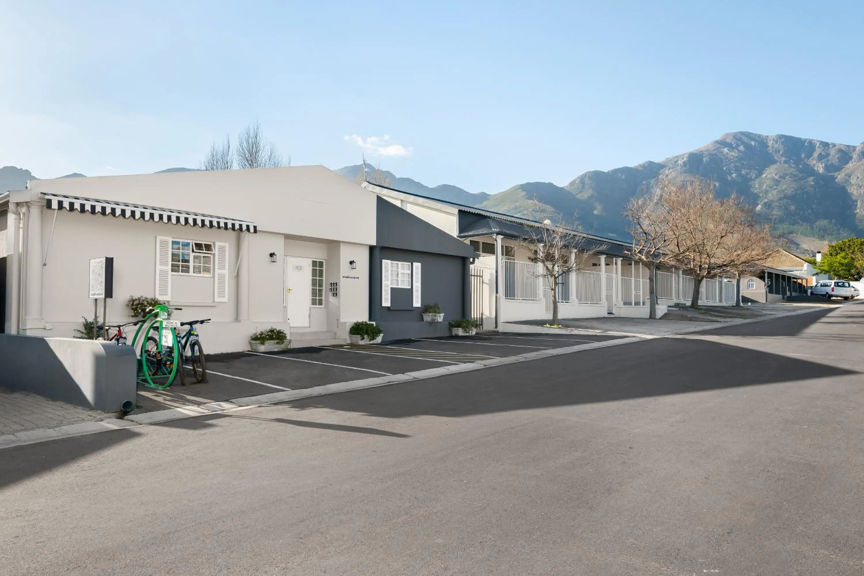 Property building in Neighbourgood Franschhoek