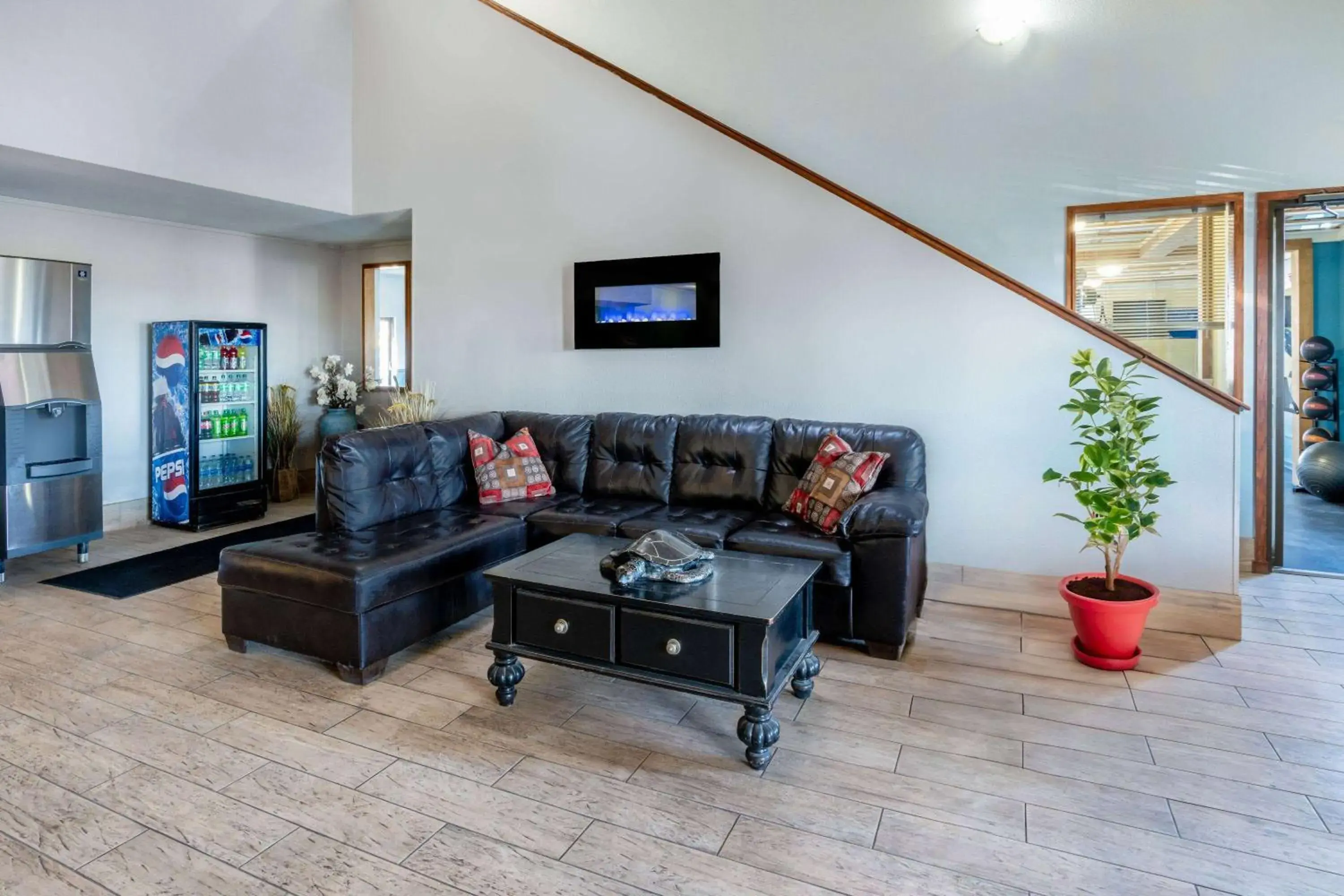 Lobby or reception in Days Inn by Wyndham Lamar Lobby or reception in Days Inn by Wyndham Lamar