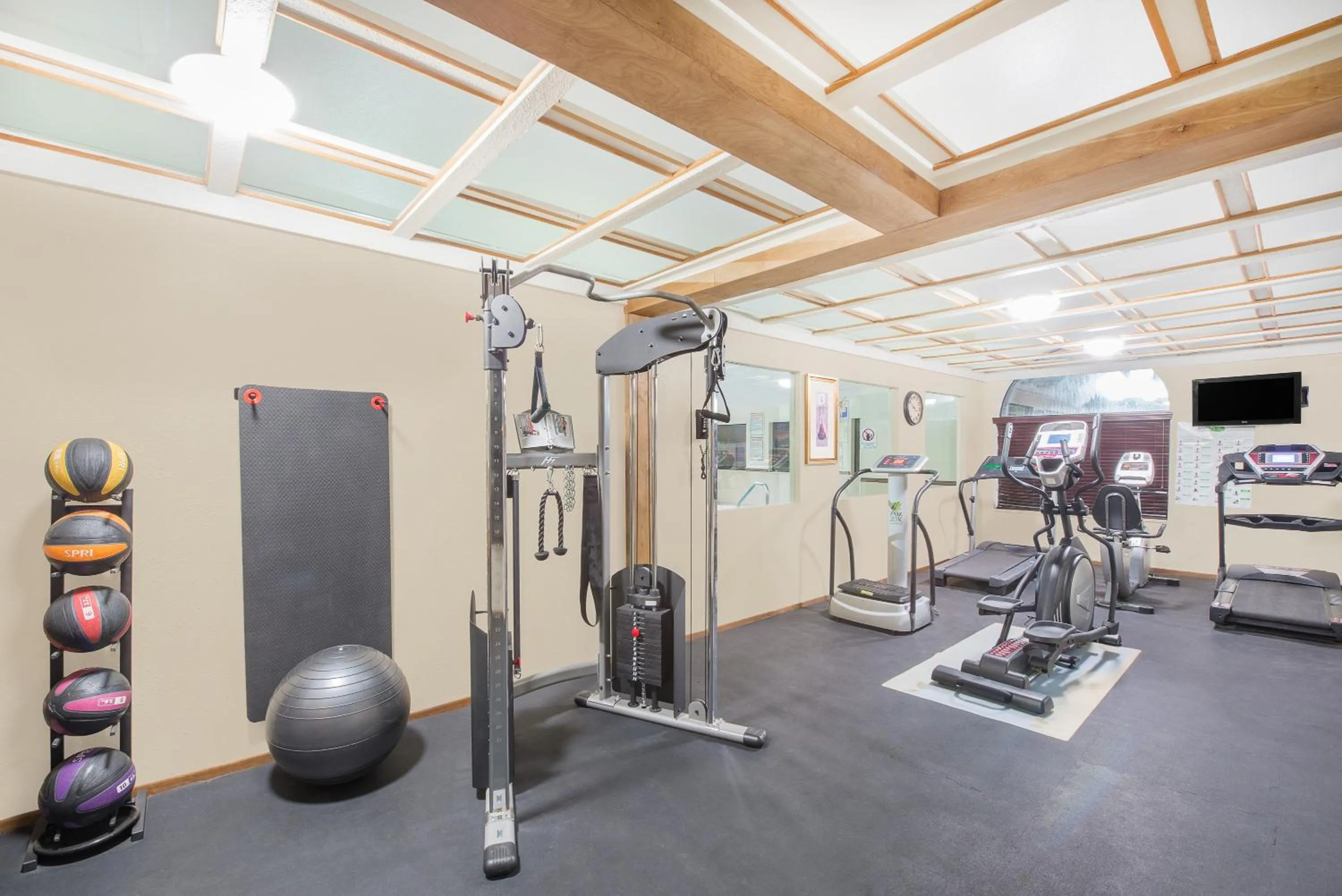Fitness centre/facilities in Days Inn by Wyndham Lamar