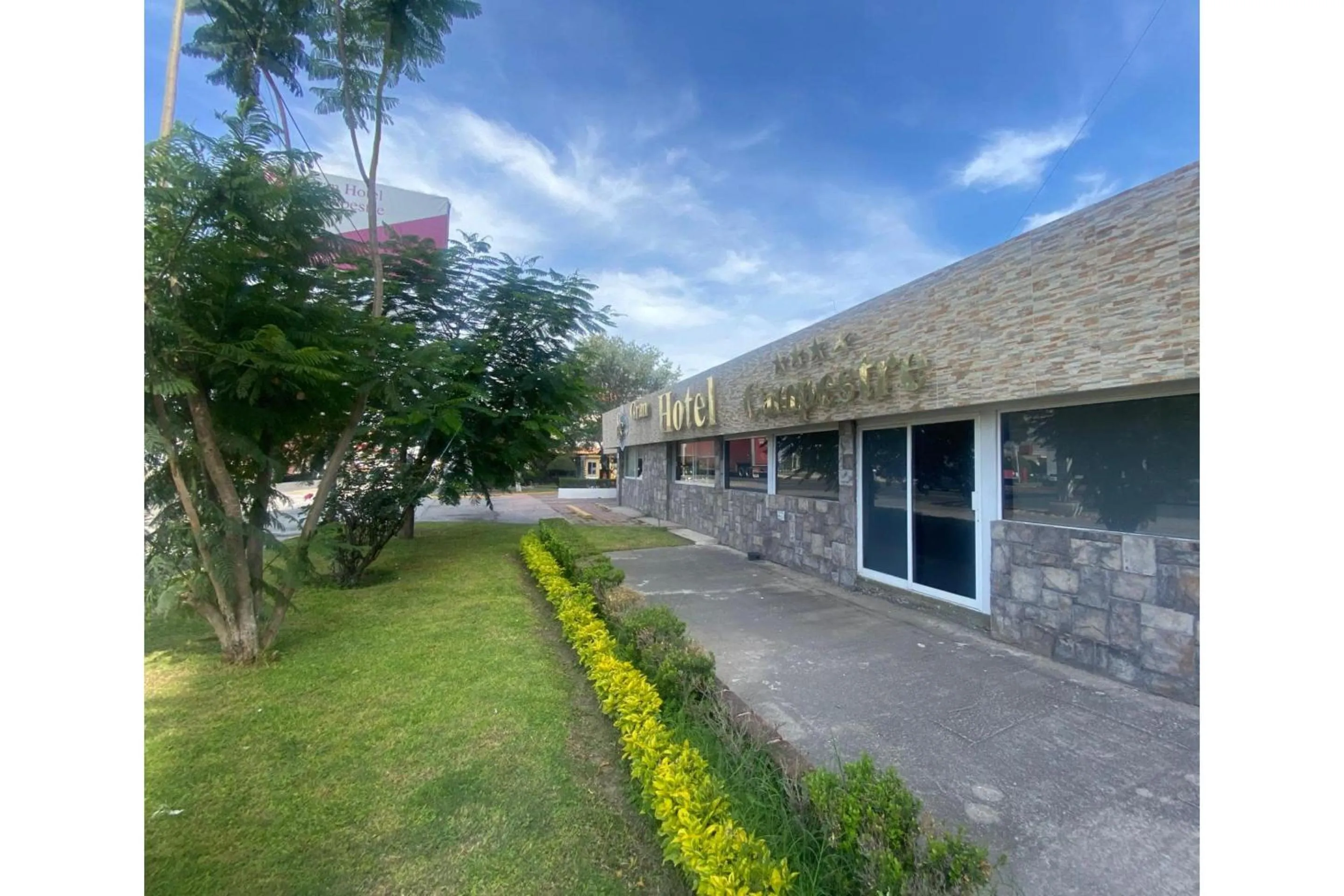 Facade/entrance in Capital O Gran Hotel Campestre