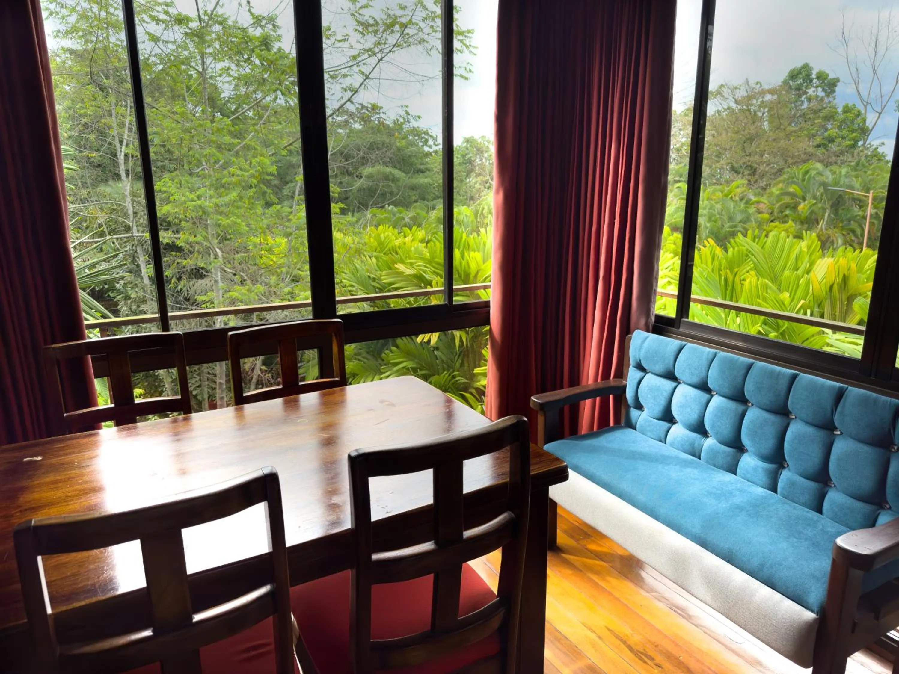 Garden view in Hotel Heliconias Nature Inn & Hot Springs