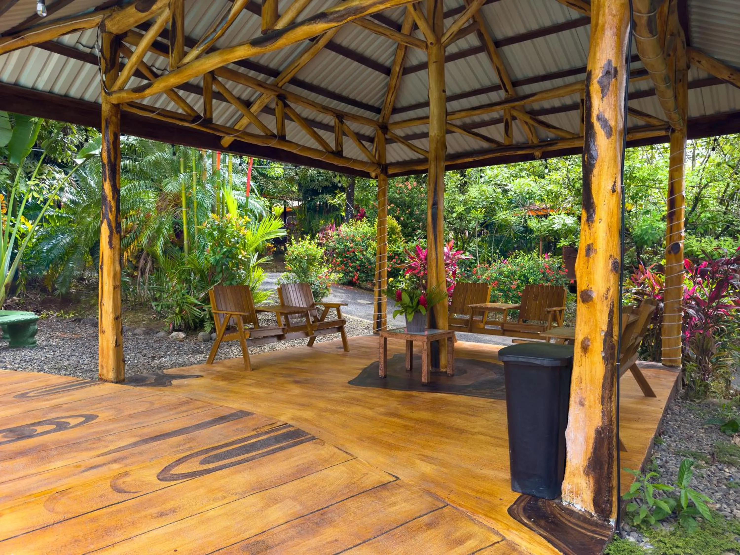 Garden in Hotel Heliconias Nature Inn & Hot Springs