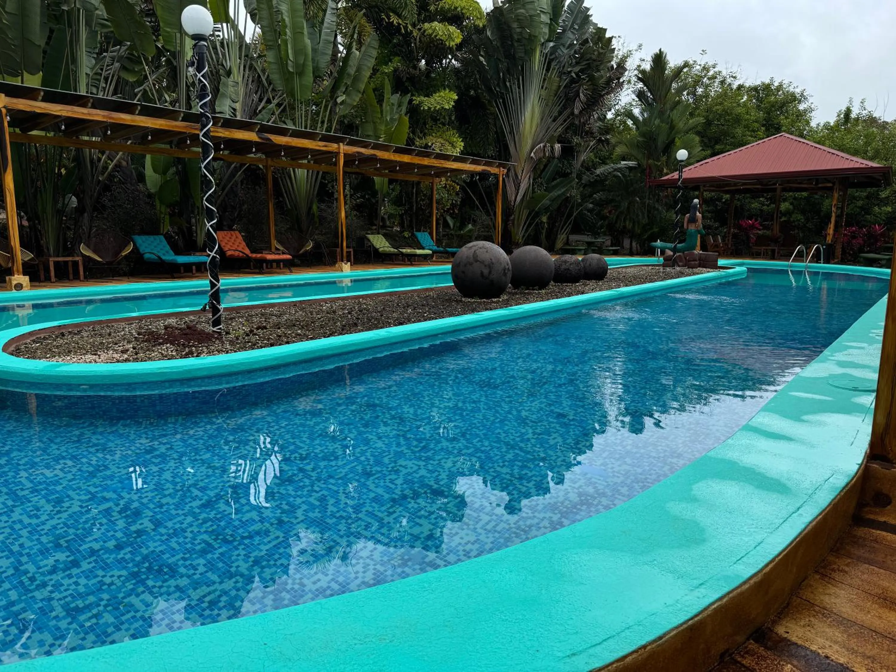 Swimming pool in Hotel Heliconias Nature Inn & Hot Springs