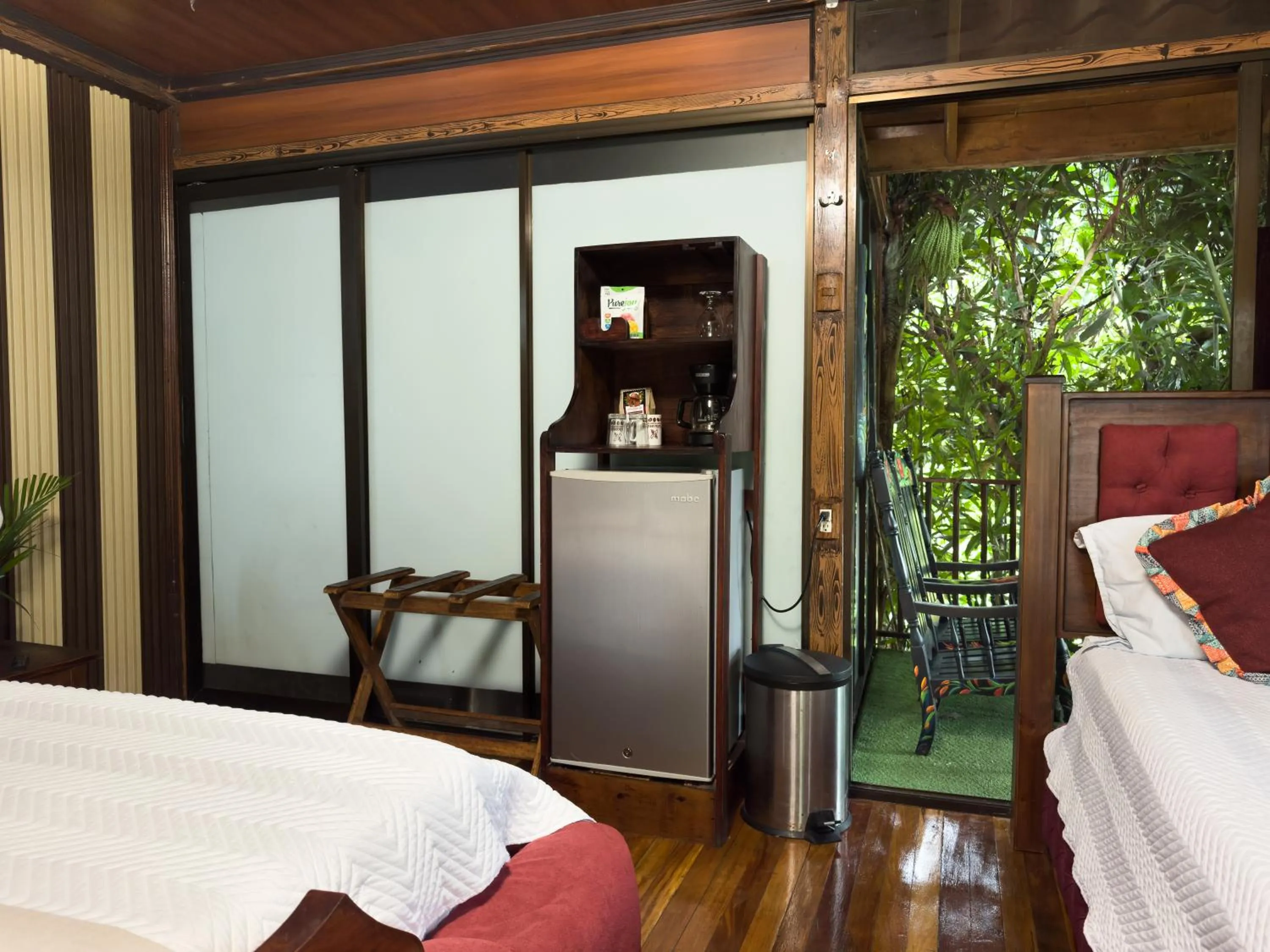 Bedroom, Bed in Hotel Heliconias Nature Inn & Hot Springs