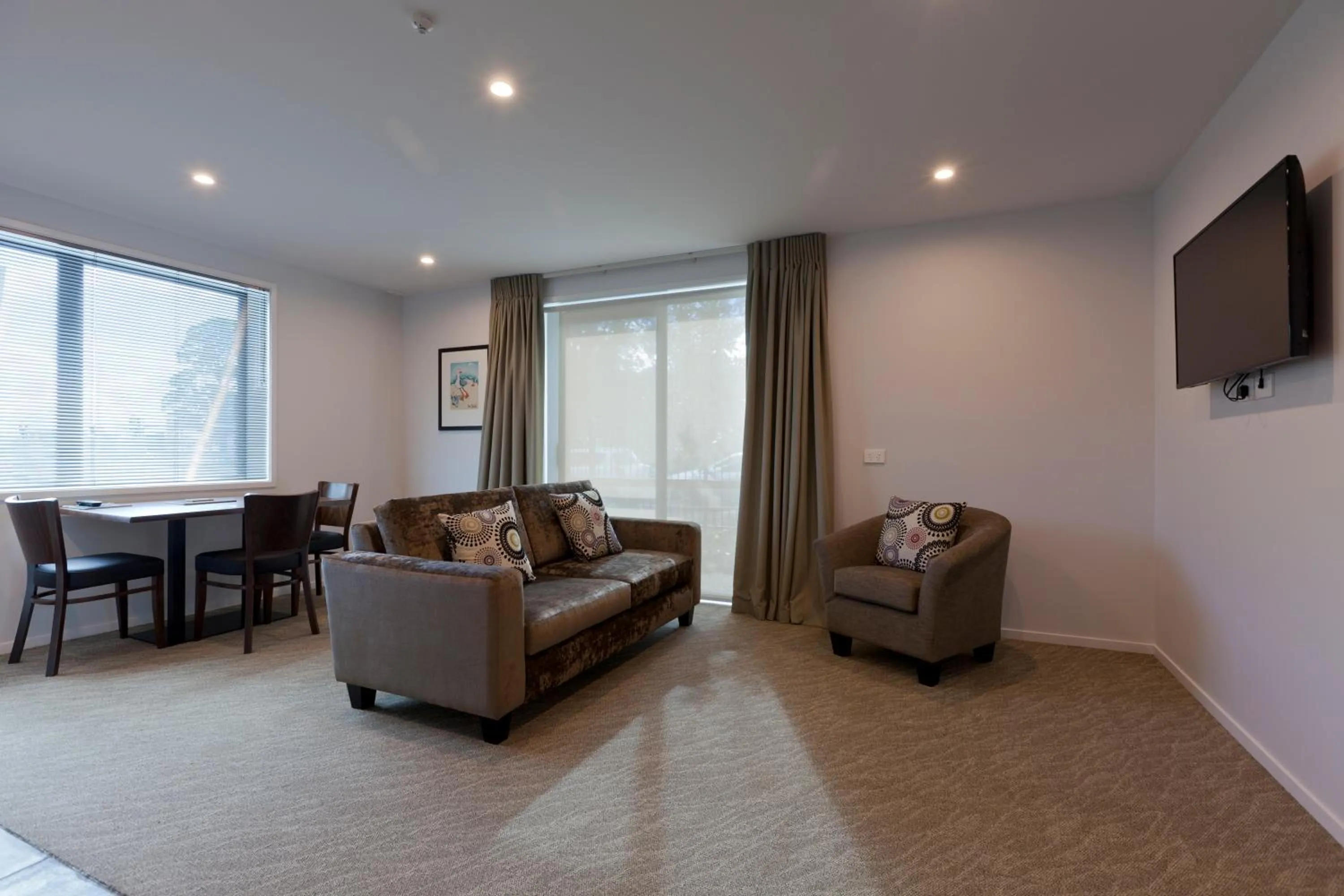 Living room in 850 Cameron Motel