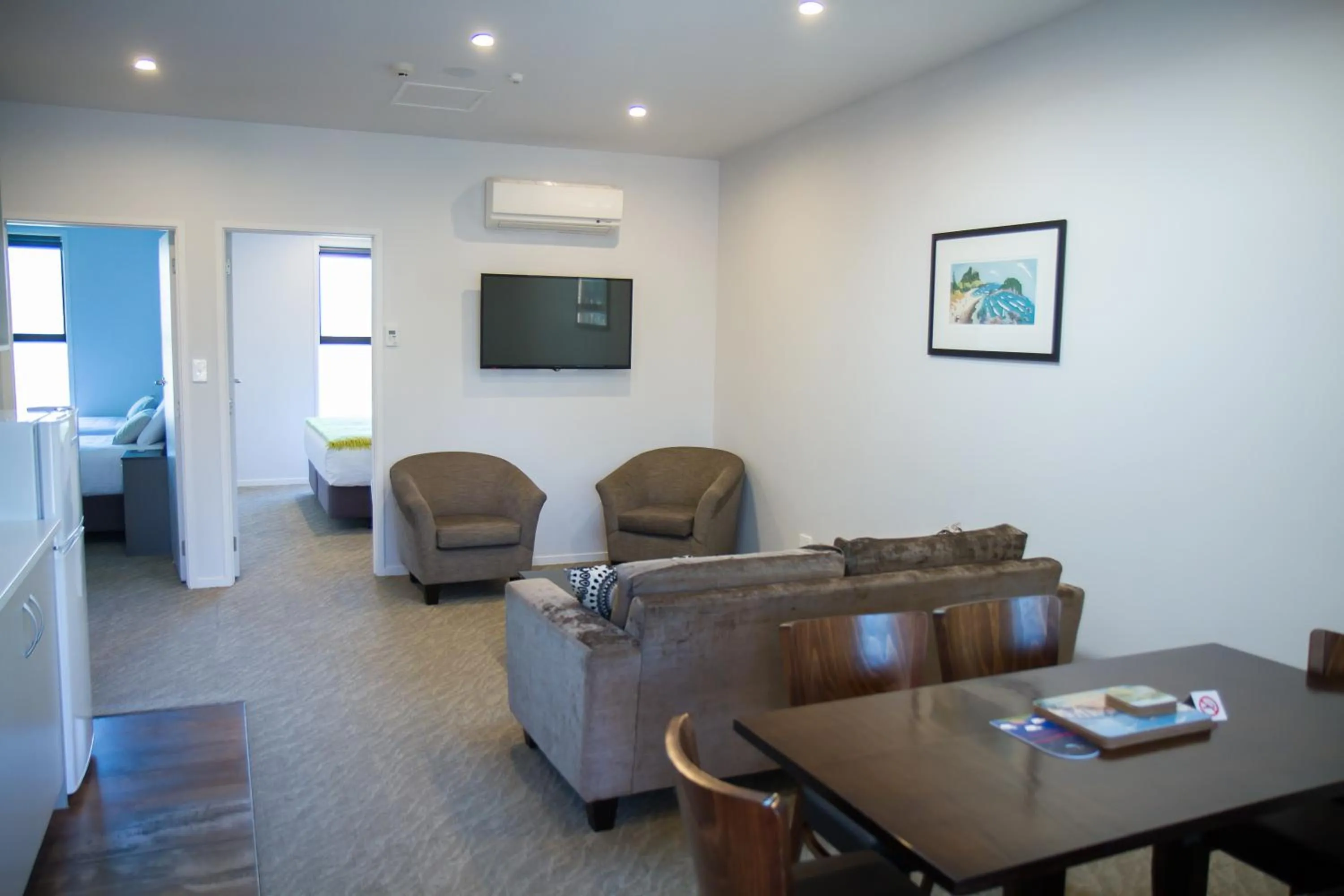 Living room in 850 Cameron Motel