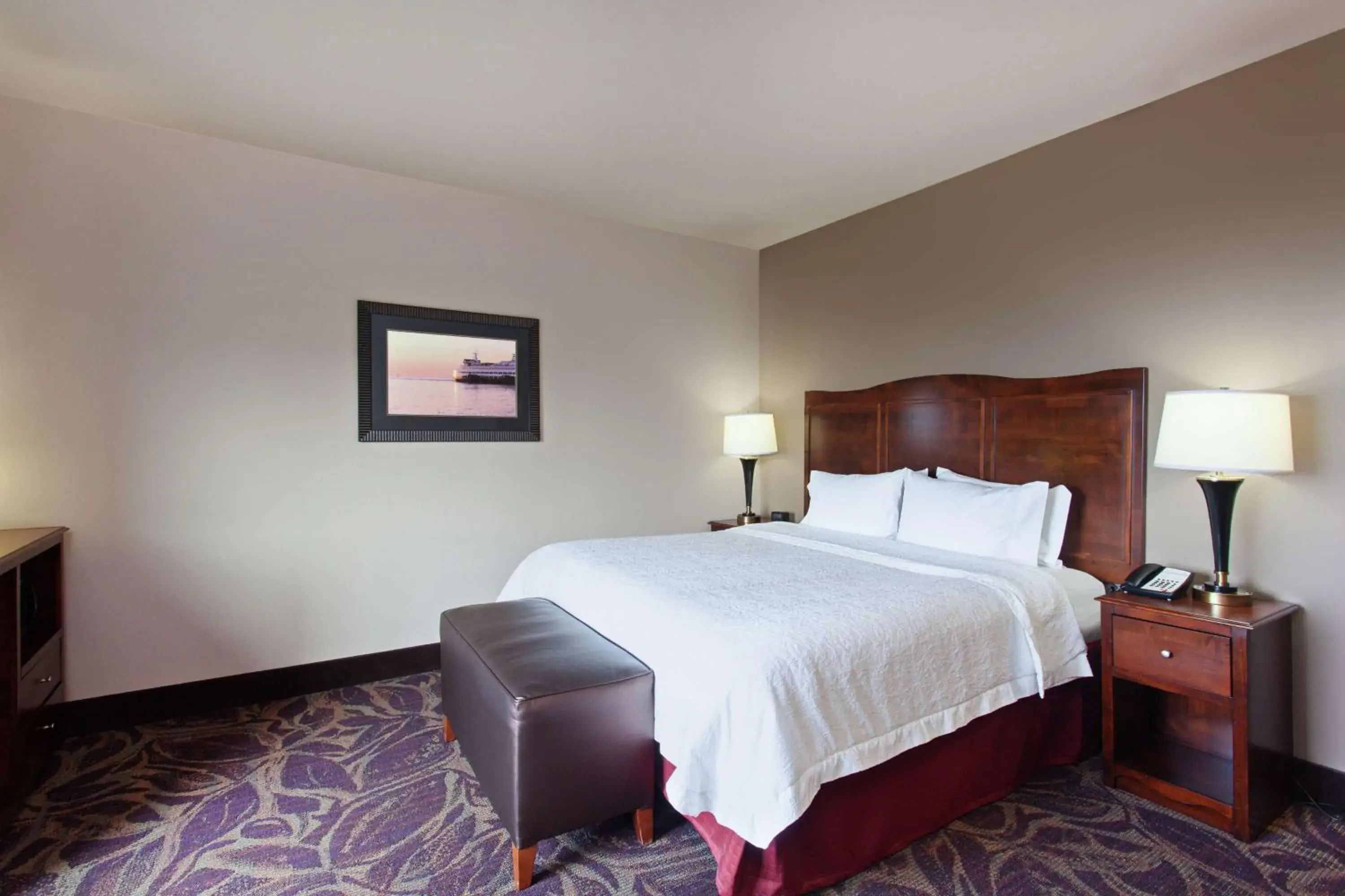 Bed in Hampton Inn Seattle/Everett Downtown Bed in Hampton Inn Seattle/Everett Downtown
