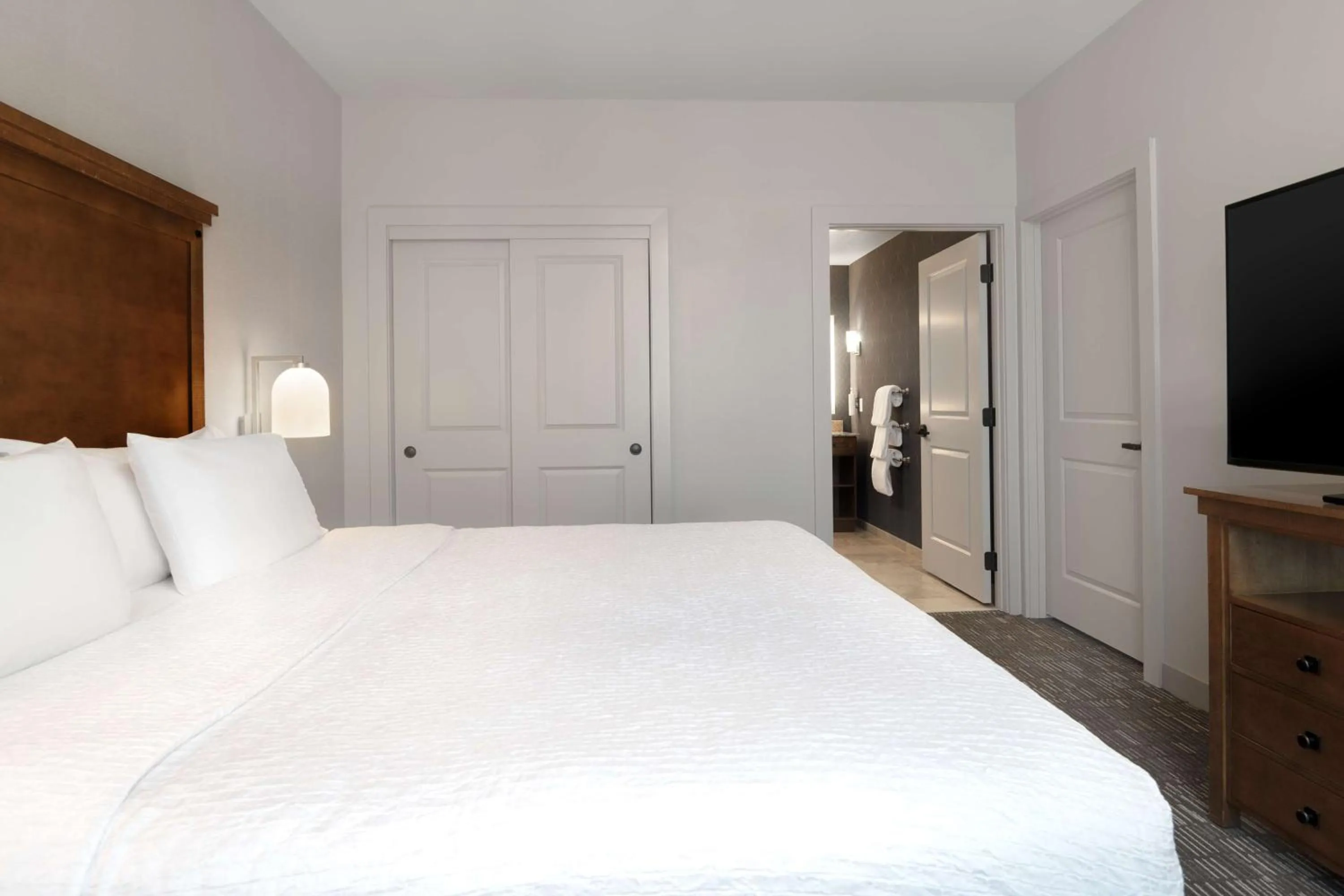 Bed in Homewood Suites by Hilton Billings