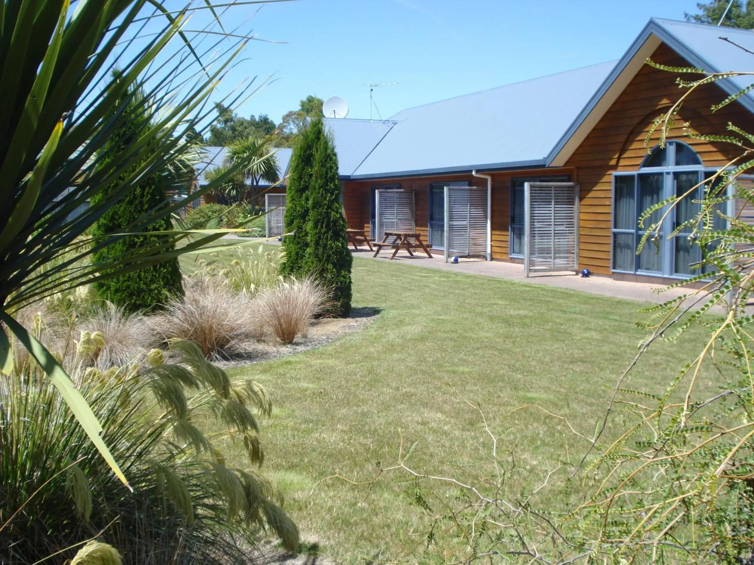 Facade/entrance in The Peaks Motor Inn Facade/entrance in The Peaks Motor Inn