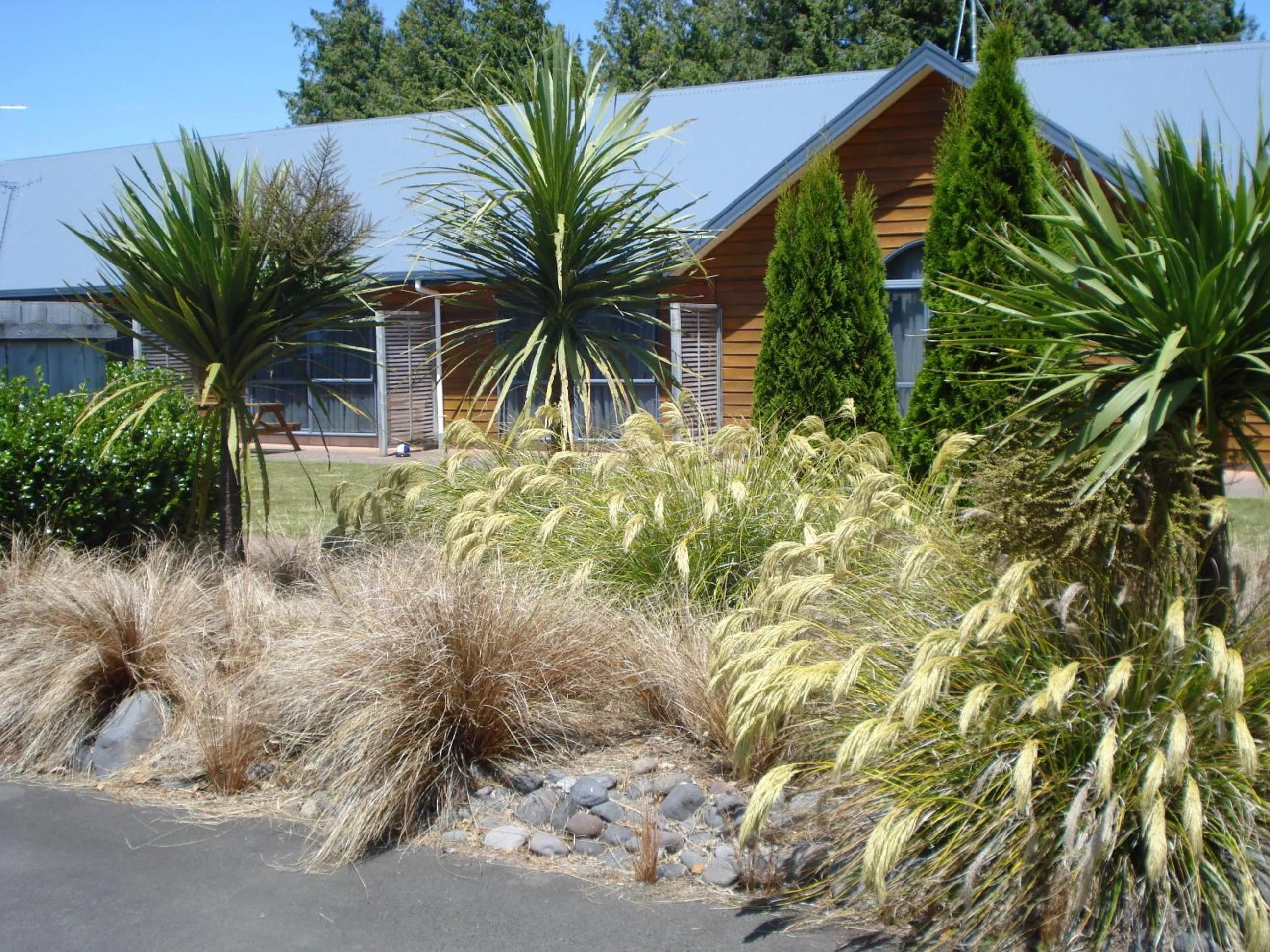 Facade/entrance in The Peaks Motor Inn