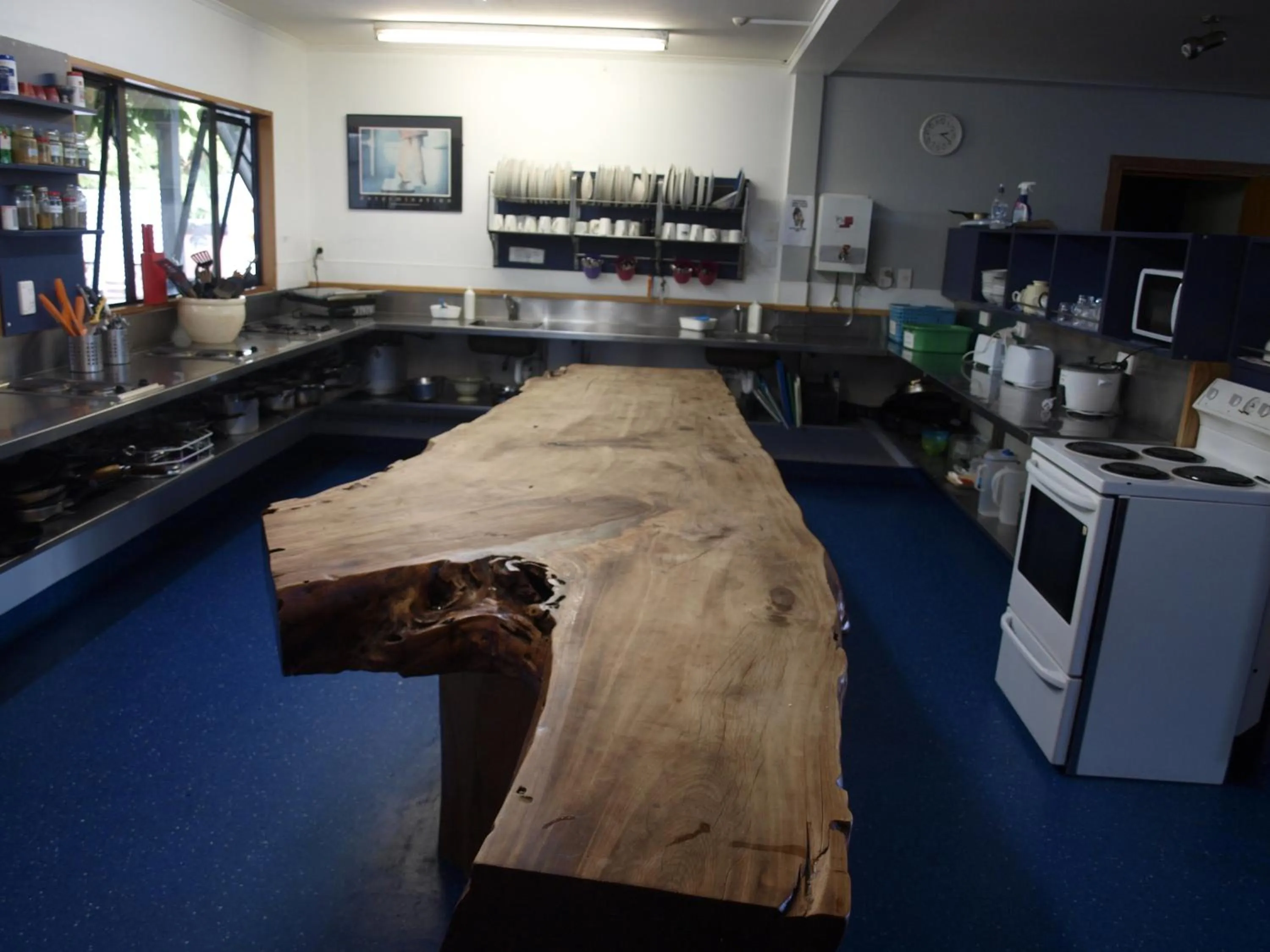 Kitchen or kitchenette in Ivorytowers Accommodation