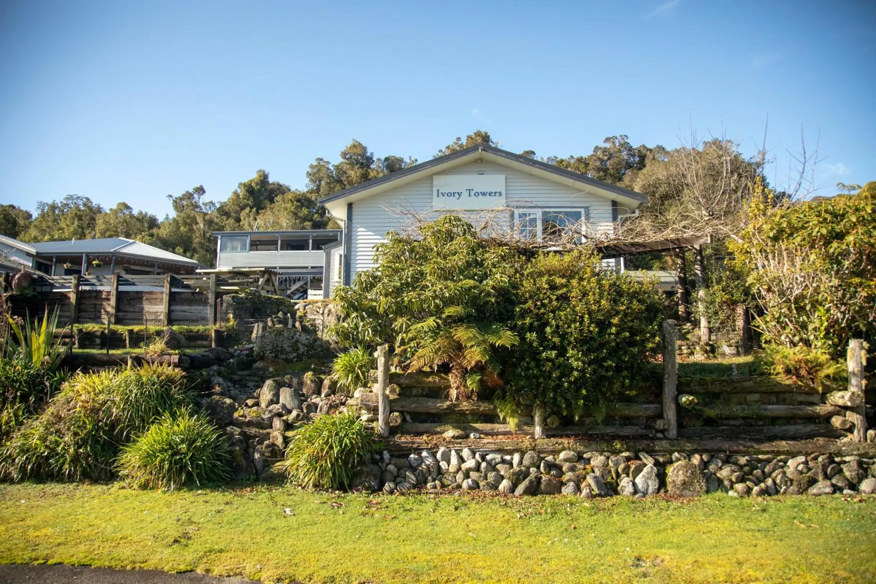 Property building in Ivorytowers Accommodation Property building in Ivorytowers Accommodation