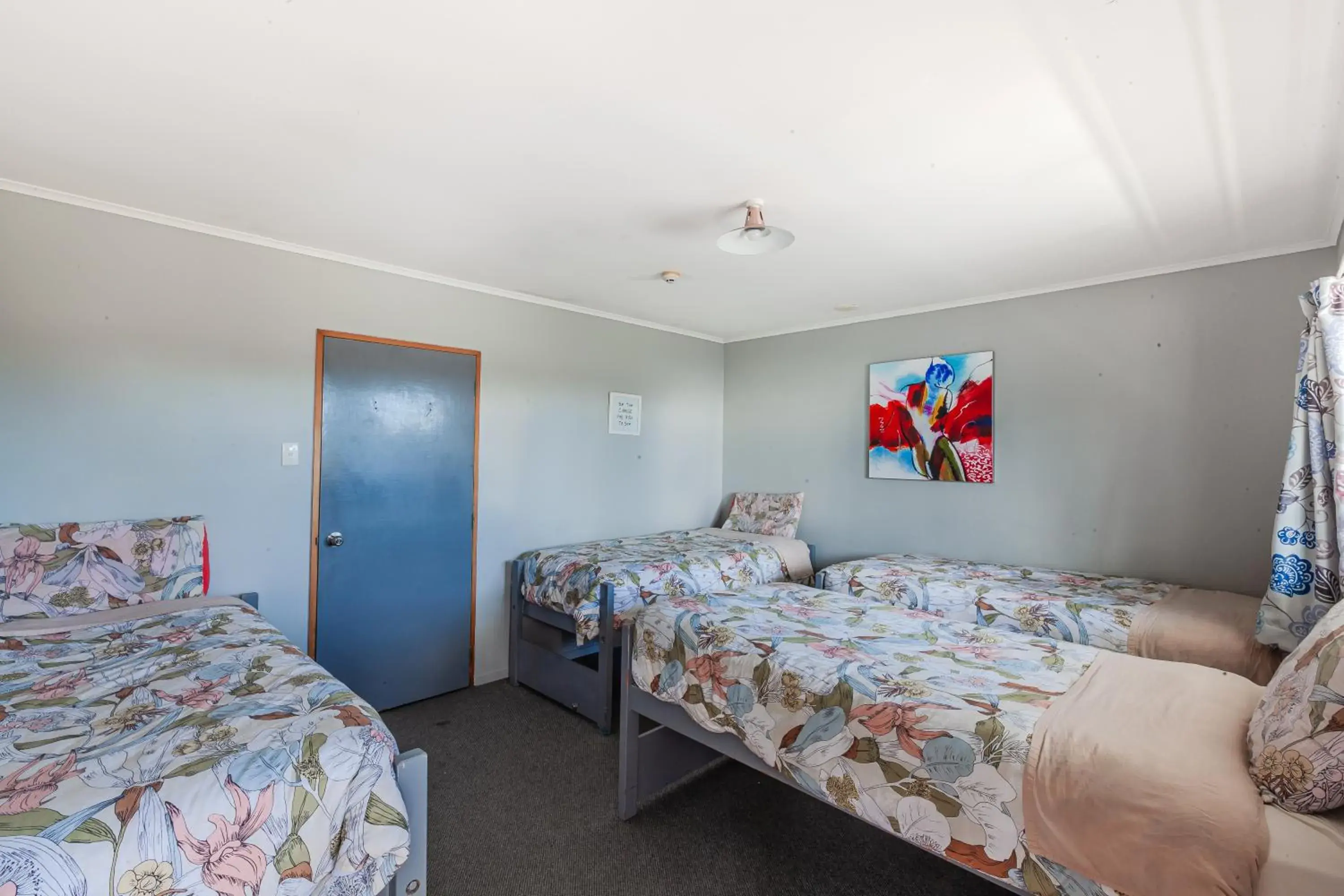 Photo of the whole room, Bed in Ivorytowers Accommodation Photo of the whole room, Bed in Ivorytowers Accommodation