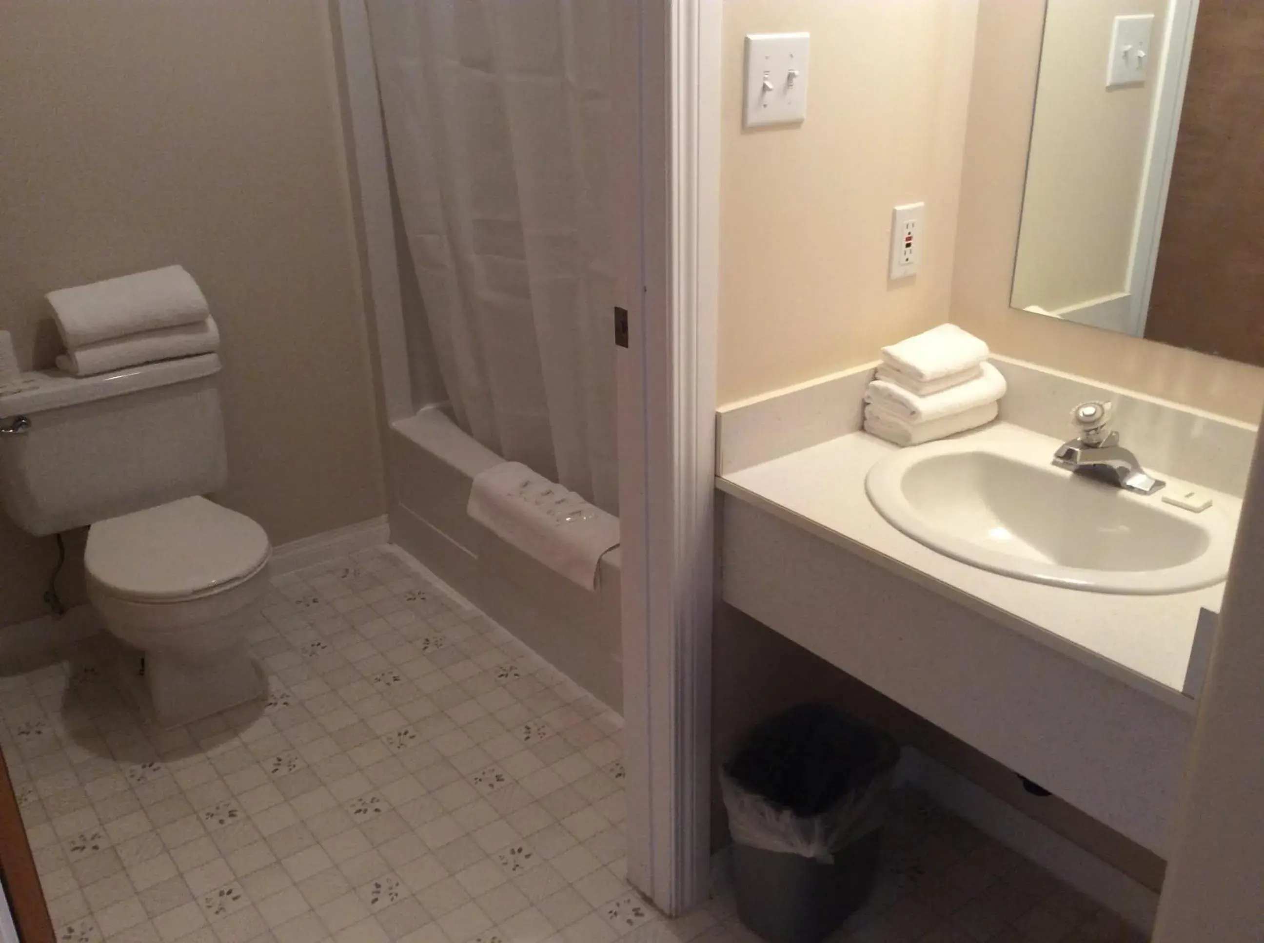 Superior Double Room in Rainbow Motel Superior Double Room in Rainbow Motel