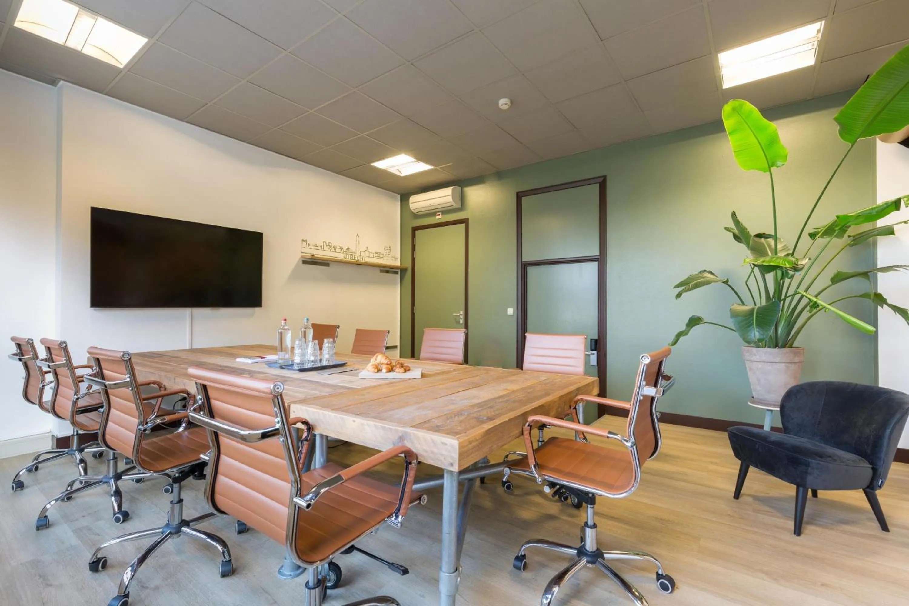 Meeting/conference room in Leonardo Hotel Utrecht City Center