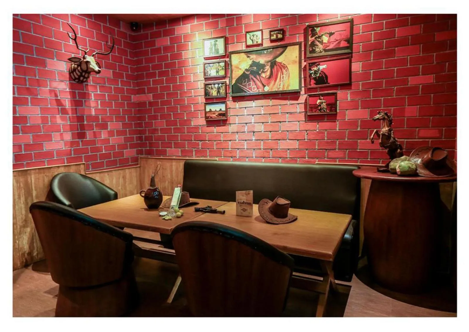 Lounge or bar in Poppys Hotel Madurai