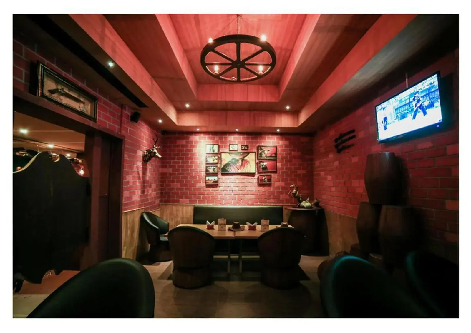 Lounge or bar in Poppys Hotel Madurai Lounge or bar in Poppys Hotel Madurai