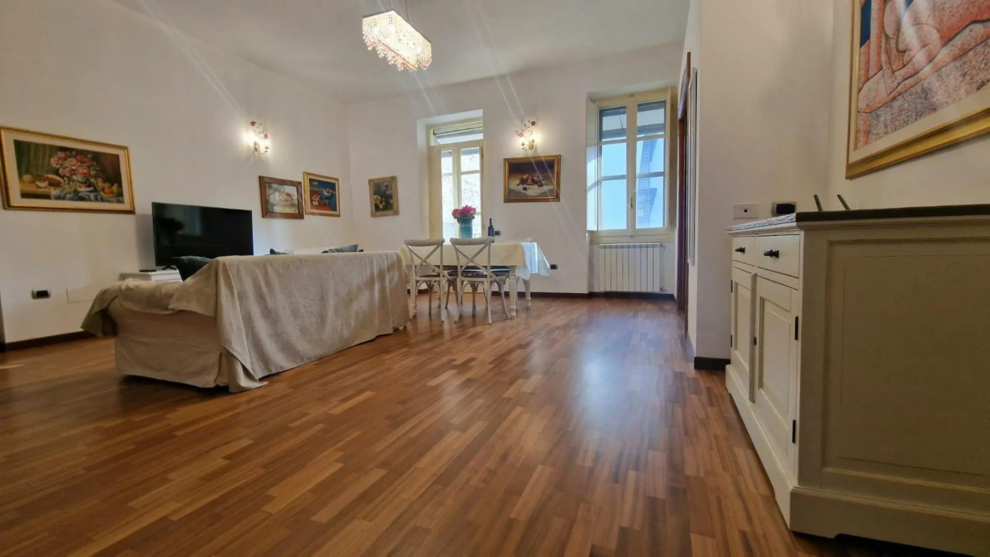 TV and multimedia in Greta House San Benedetto