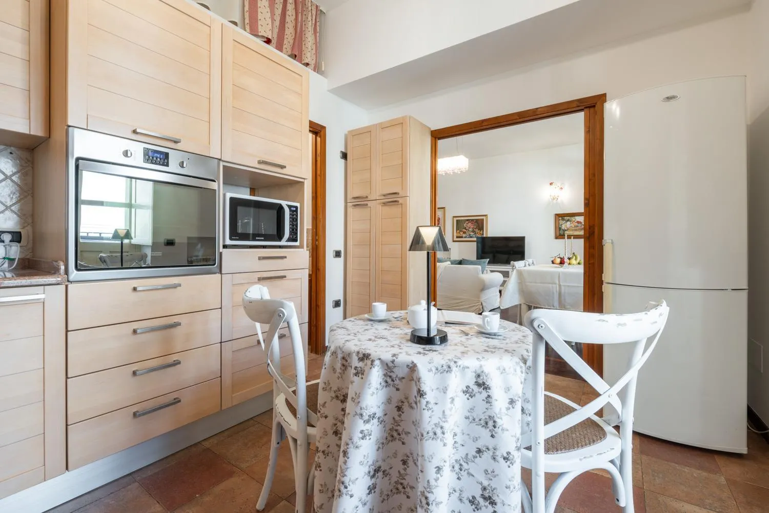 Kitchen or kitchenette in Greta House San Benedetto