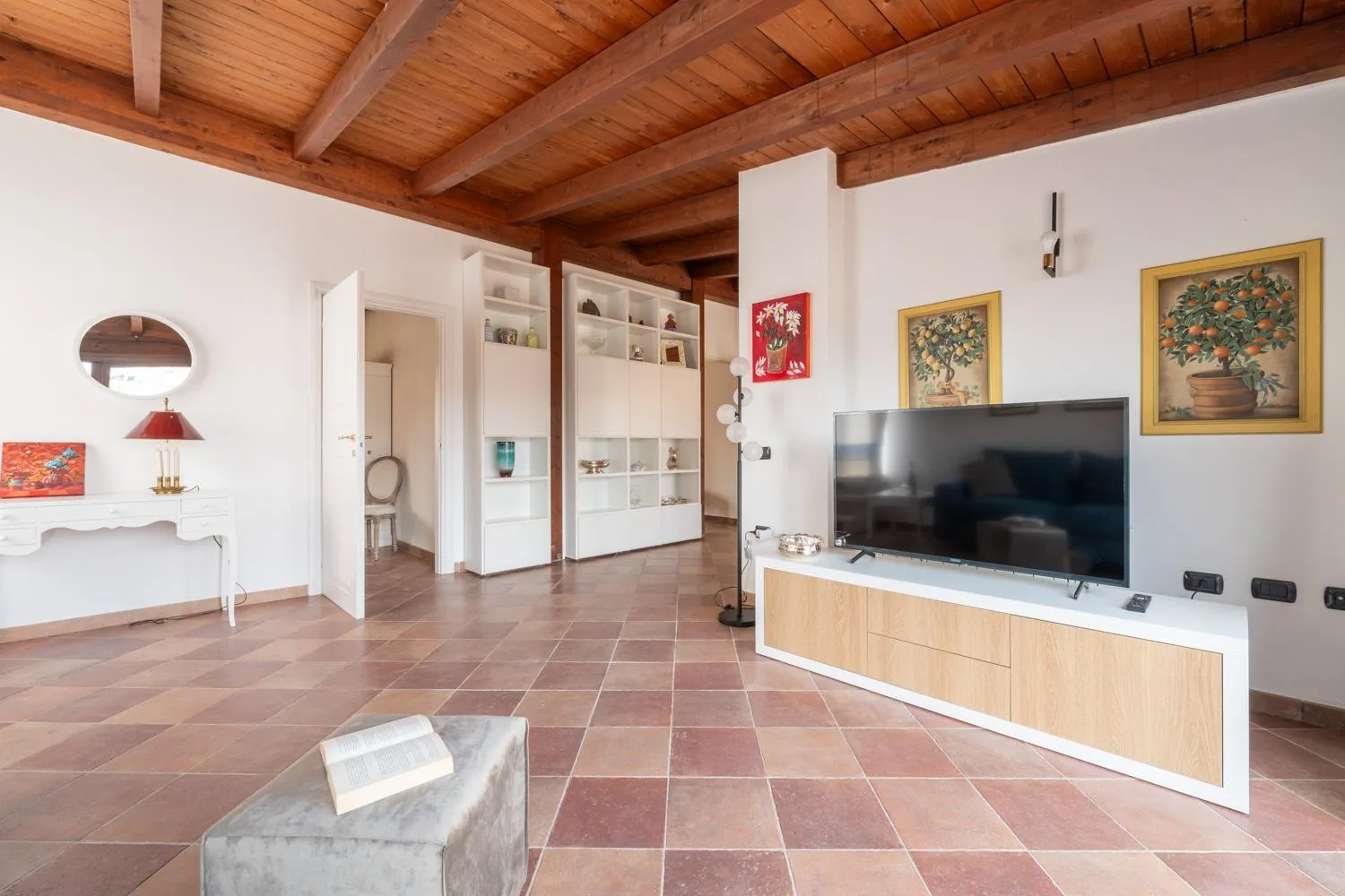 TV and multimedia in Greta House San Benedetto