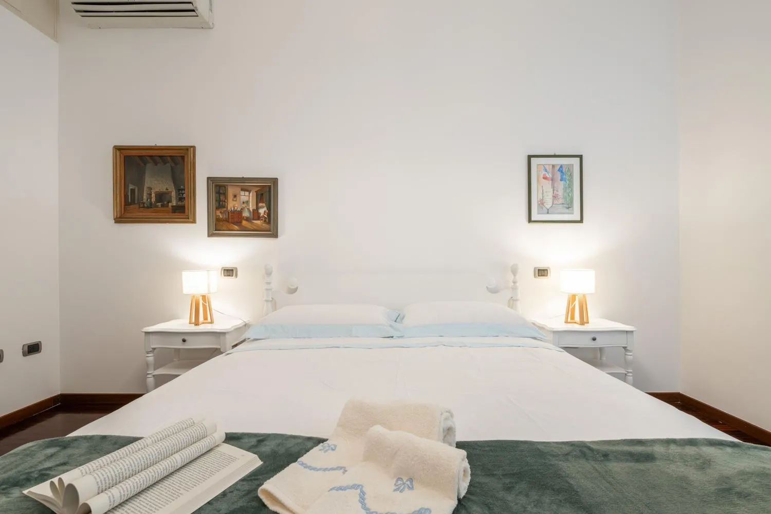 Bedroom, Bed in Greta House San Benedetto